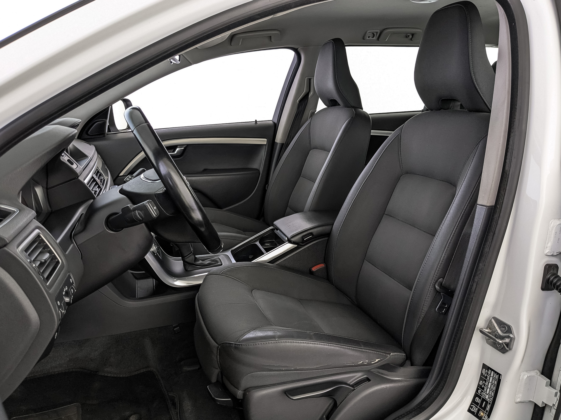 VOLVO XC70 2.40 (181 л.с), автомат, 2014, пробег 228 704 км