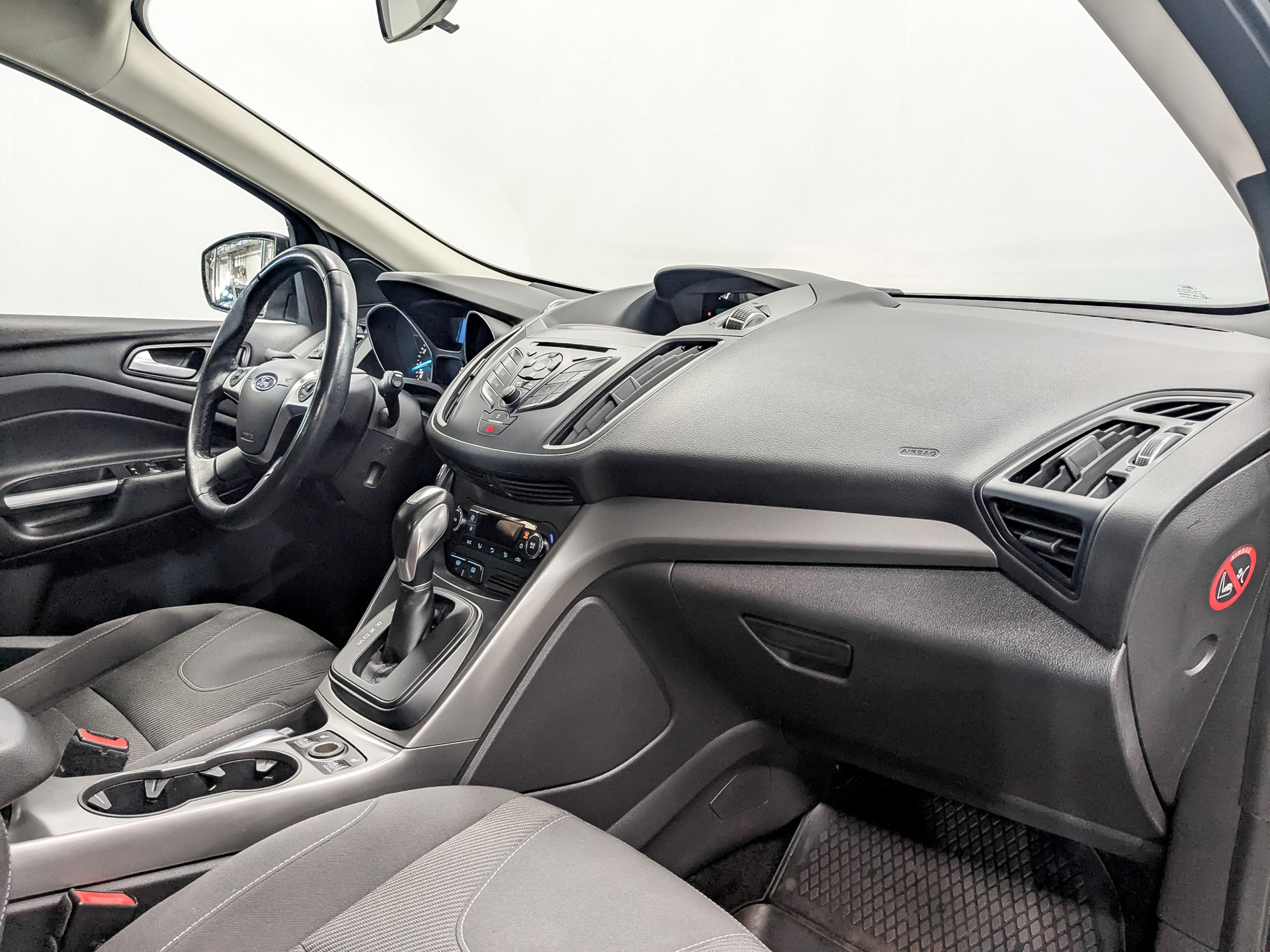 FORD Kuga 2.50 (150 л.с), автомат, 2016, пробег 75 537 км
