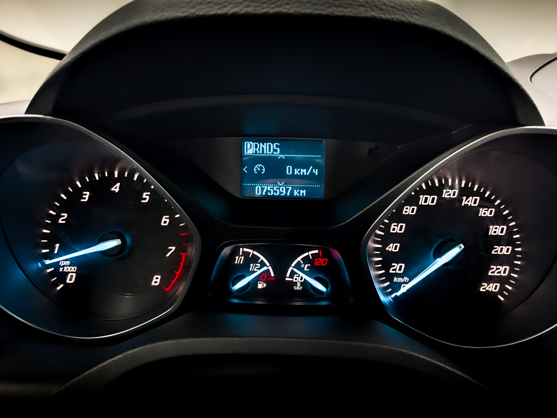 FORD Kuga 2.50 (150 л.с), автомат, 2016, пробег 75 537 км