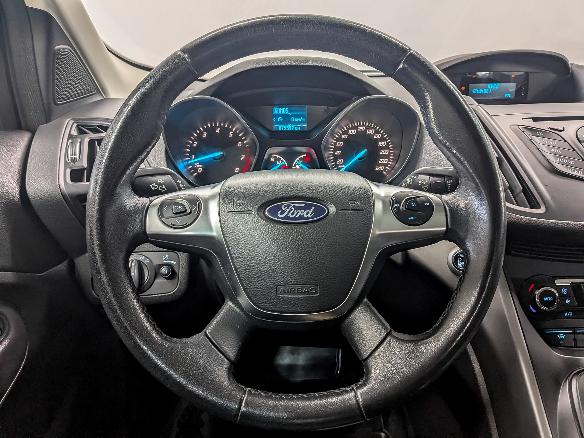 FORD Kuga 2.50 (150 л.с), автомат, 2016, пробег 75 537 км