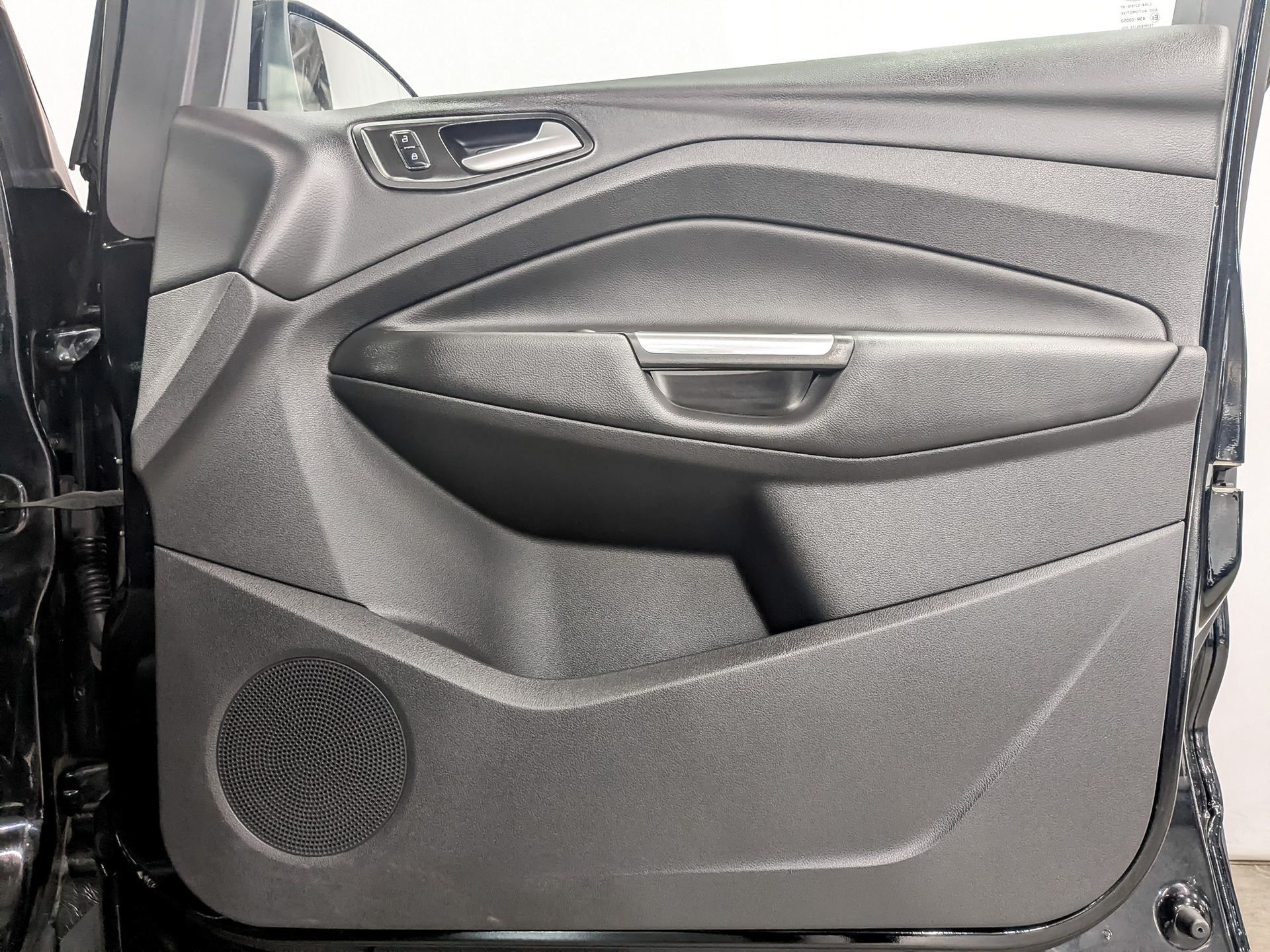 FORD Kuga 2.50 (150 л.с), автомат, 2016, пробег 75 537 км