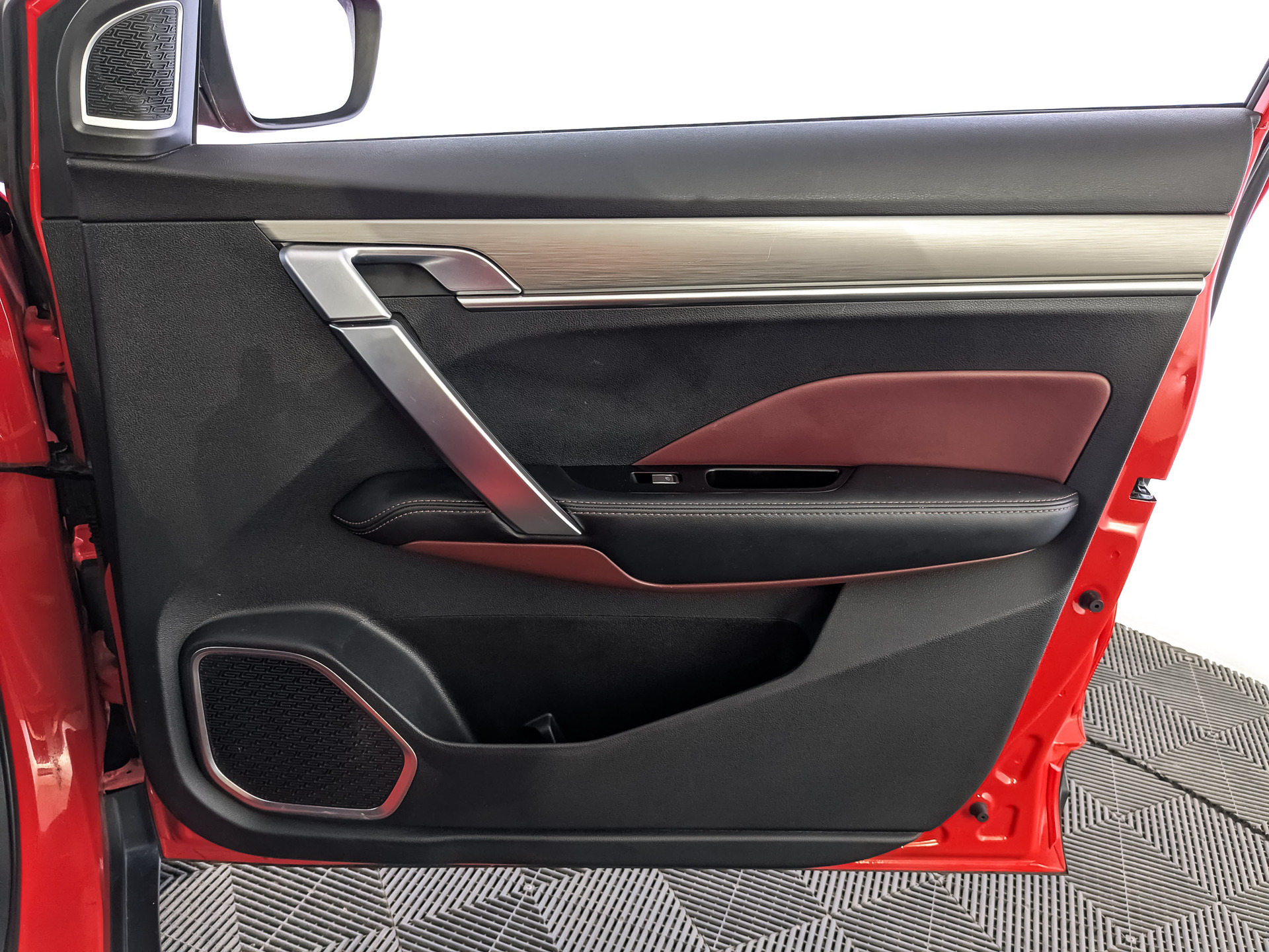 GEELY Coolray 1.50 (149 л.с), автомат, 2023, пробег 91 160 км