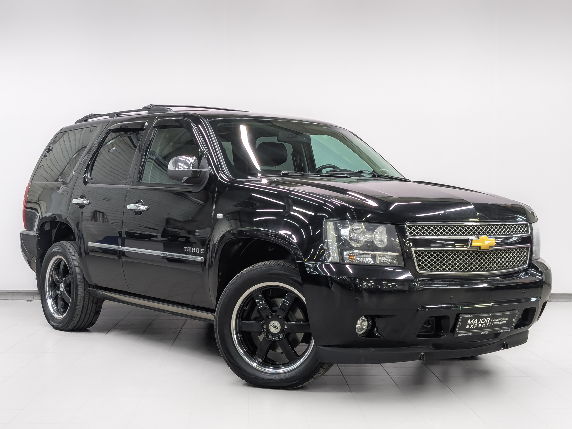 CHEVROLET Tahoe 5.30 (325 л.с), автомат, 2013, пробег 86 663 км