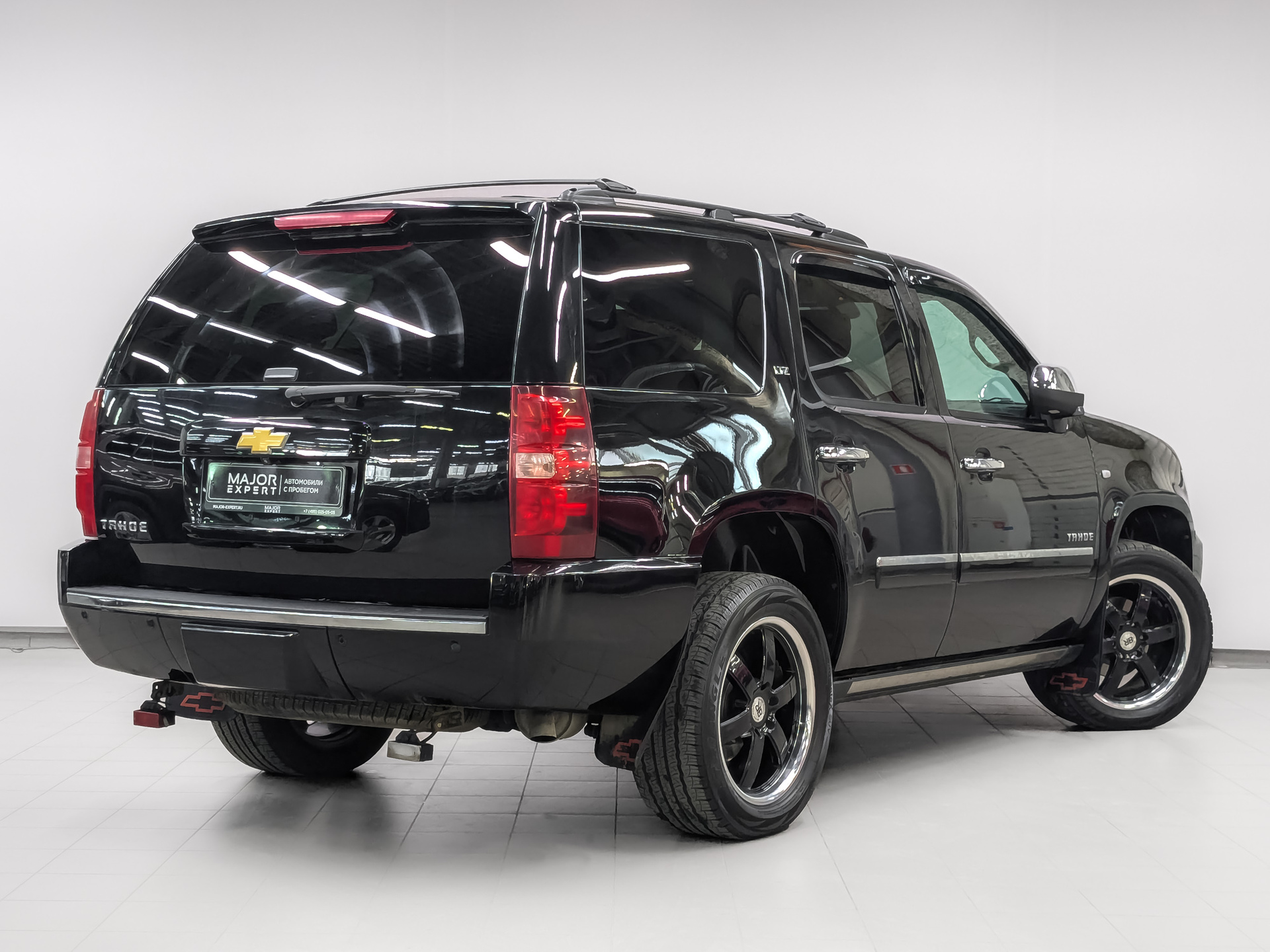 CHEVROLET Tahoe 5.30 (325 л.с), автомат, 2013, пробег 86 663 км