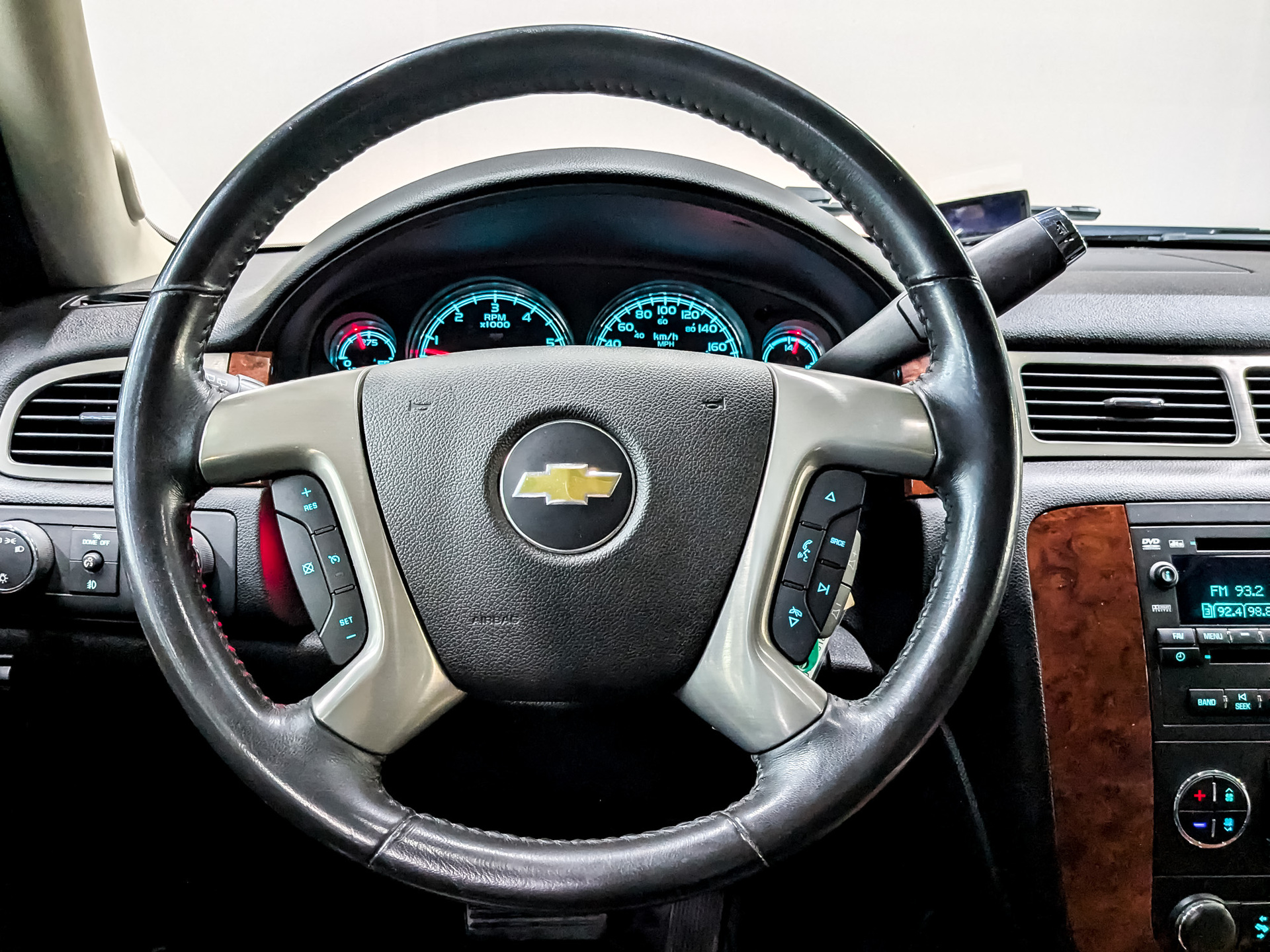 CHEVROLET Tahoe 5.30 (325 л.с), автомат, 2013, пробег 86 663 км