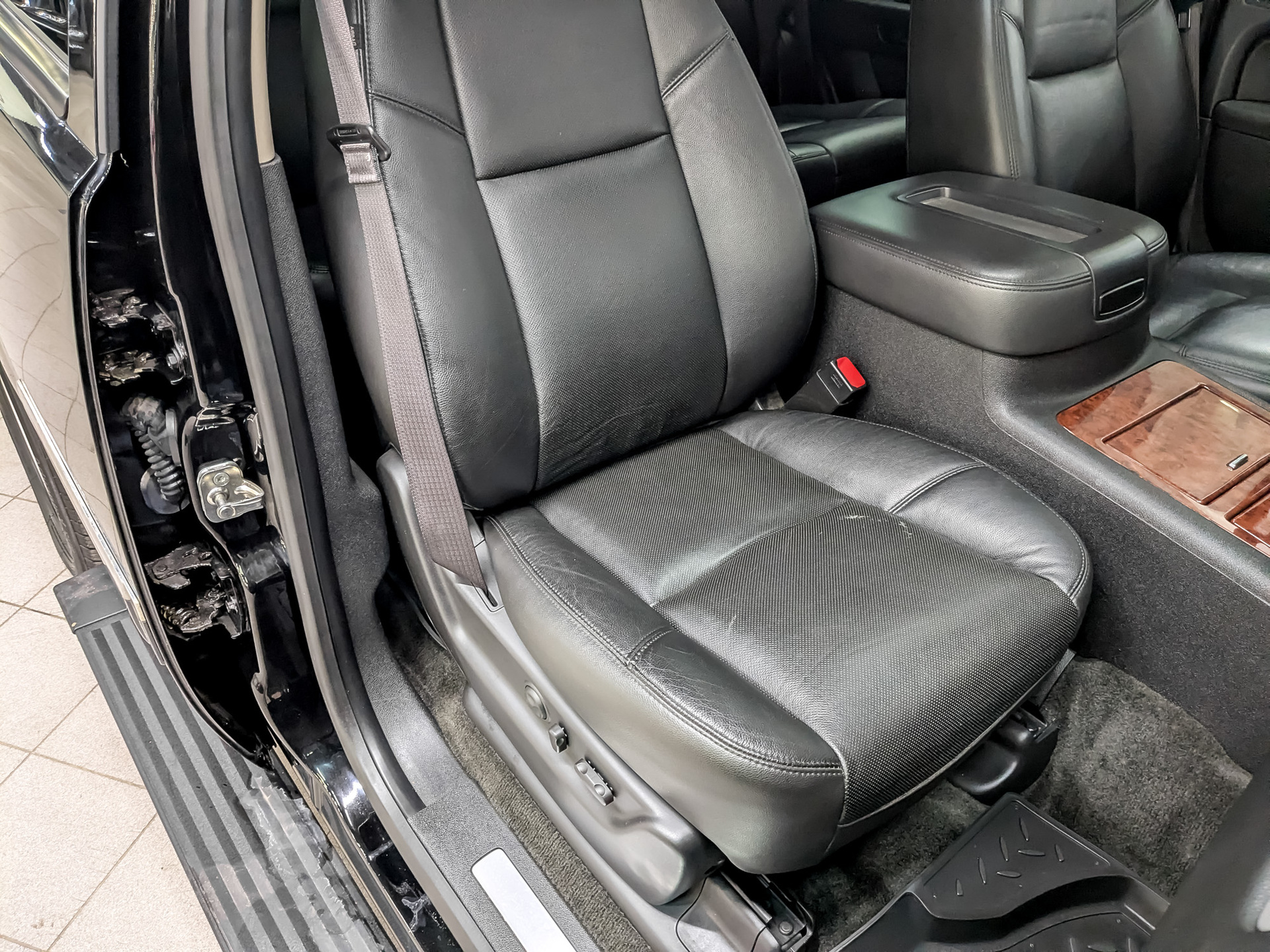 CHEVROLET Tahoe 5.30 (325 л.с), автомат, 2013, пробег 86 663 км