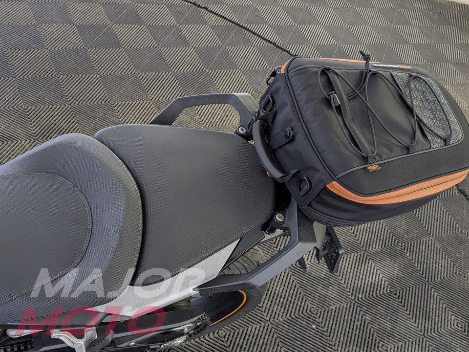 KTM 690 Duke R - фото №9