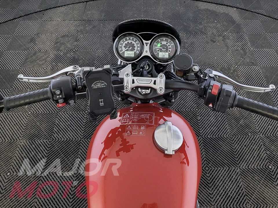 Triumph Speed Twin 1200 - фото №11