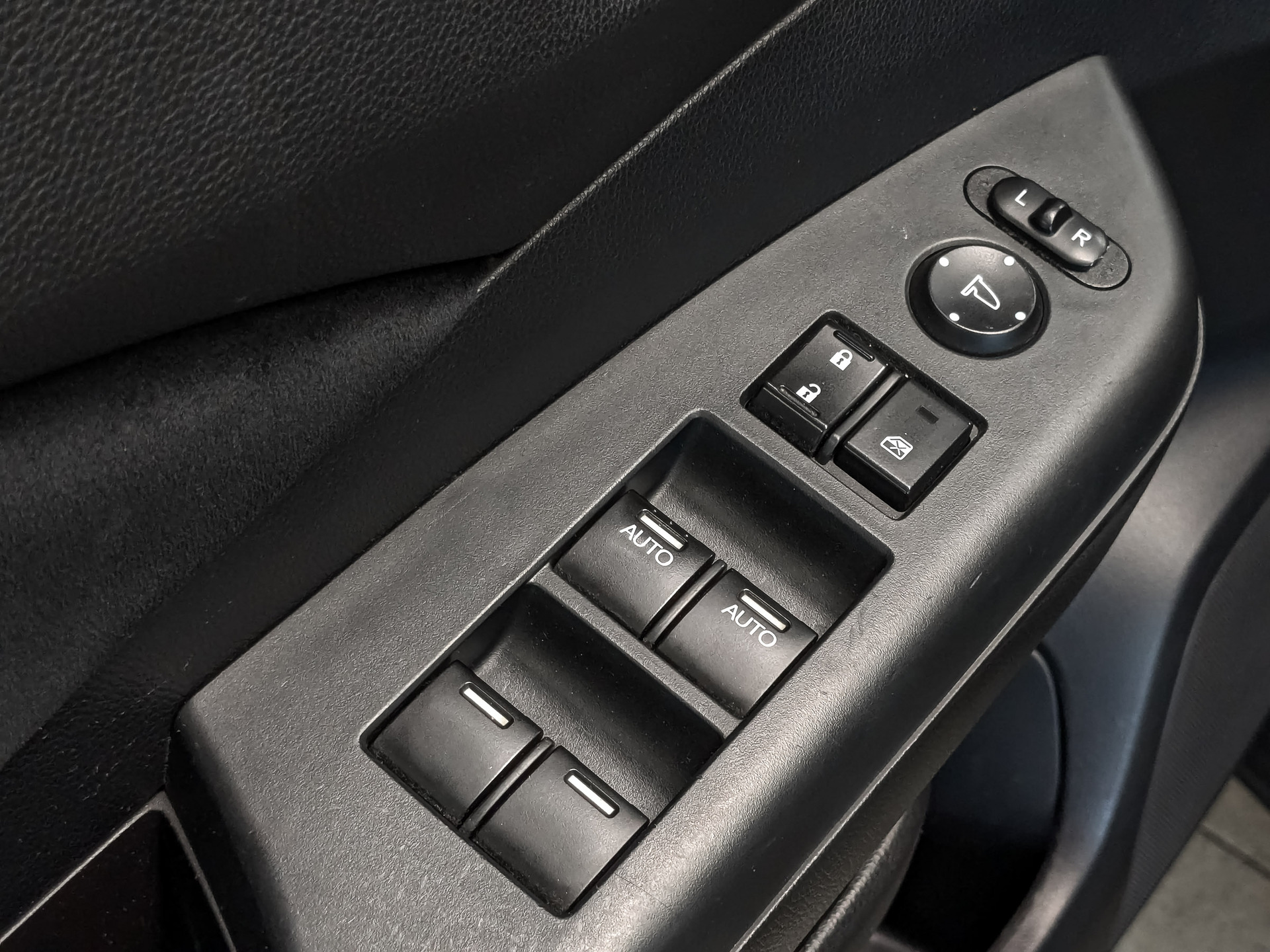 HONDA CR-V 2.00 (150 л.с), автомат, 2014, пробег 115 878 км