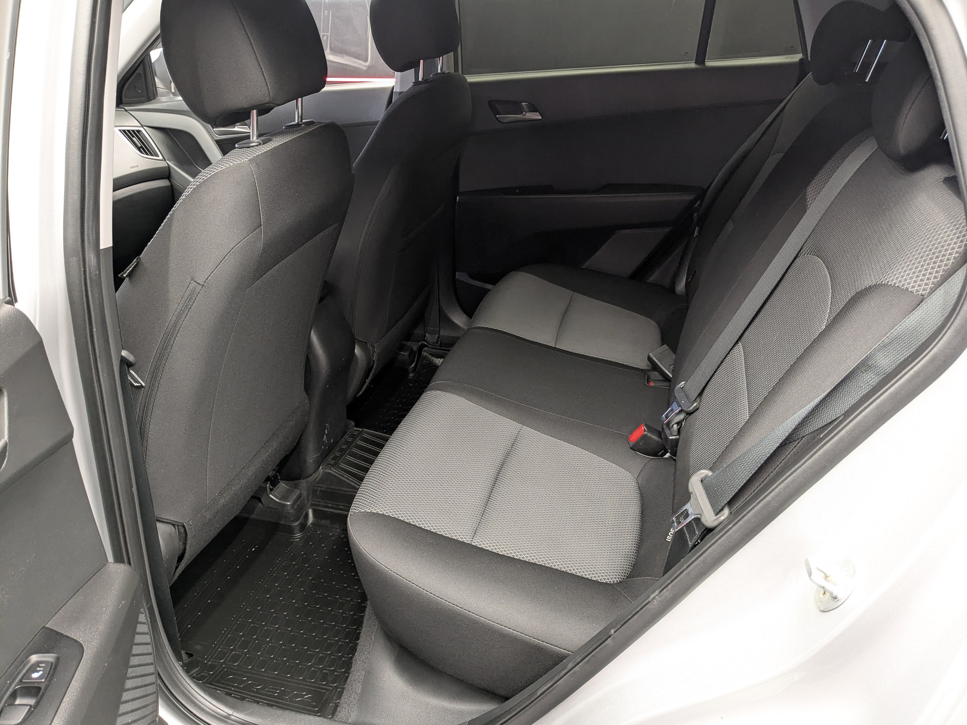 HYUNDAI Creta 2.00 (149 л.с), автомат, 2018, пробег 128 995 км