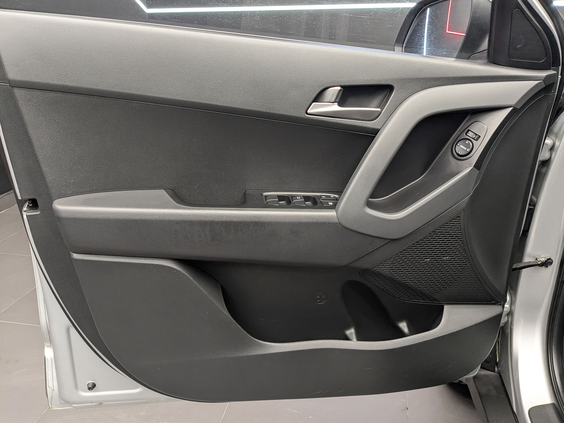HYUNDAI Creta 2.00 (149 л.с), автомат, 2018, пробег 128 995 км