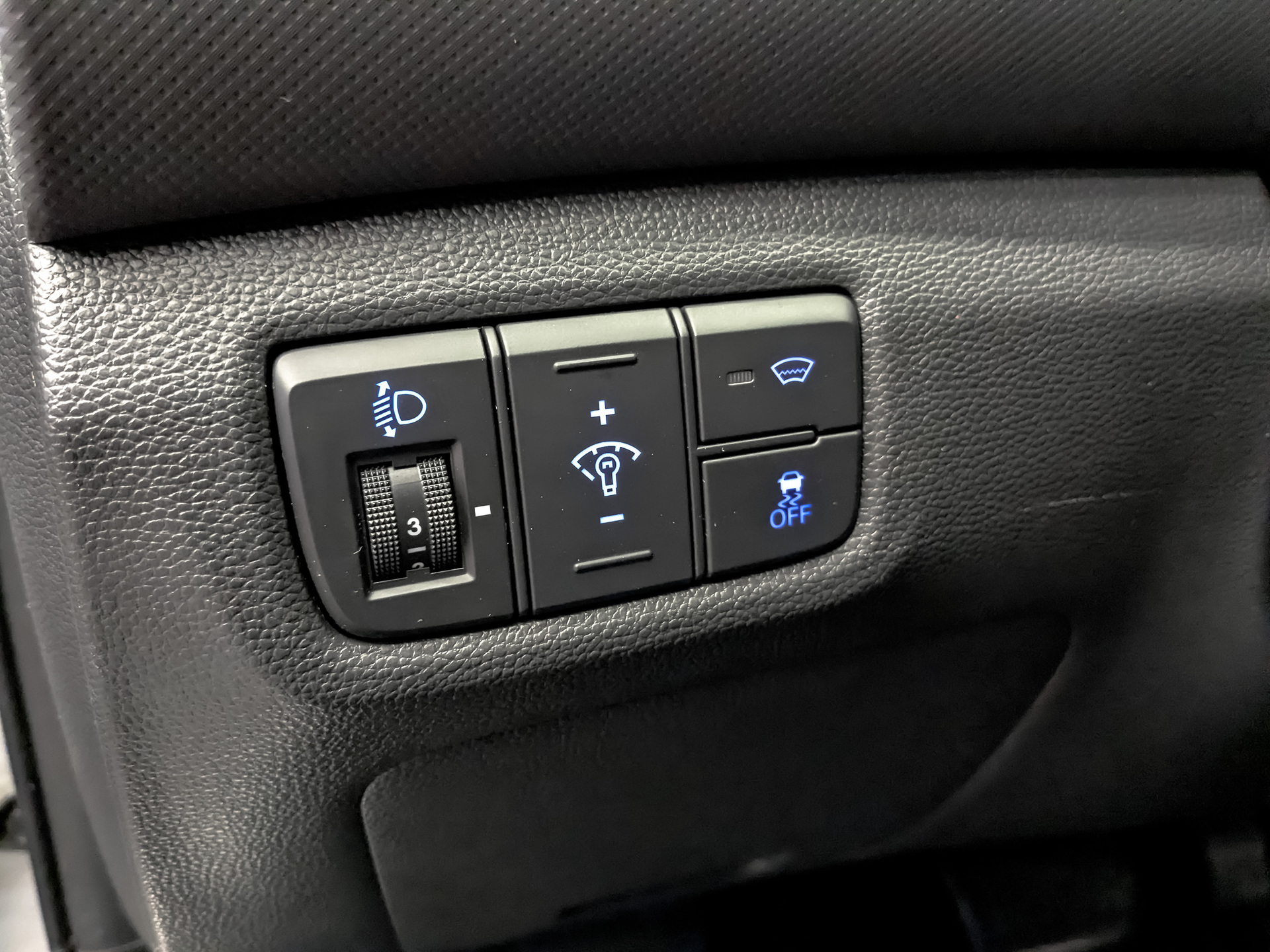 HYUNDAI Creta 2.00 (149 л.с), автомат, 2018, пробег 128 995 км