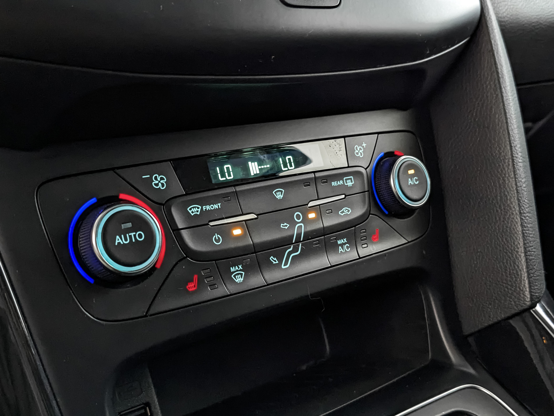 FORD Focus 1.50 (150 л.с), автомат, 2018, пробег 142 861 км