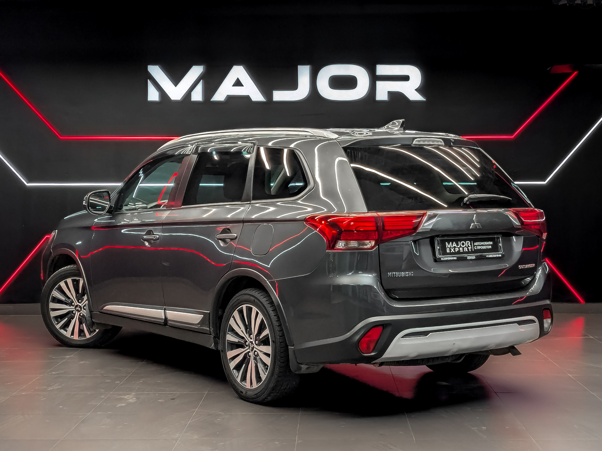 MITSUBISHI Outlander 2.00 (146 л.с), автомат, 2019, пробег 150 952 км