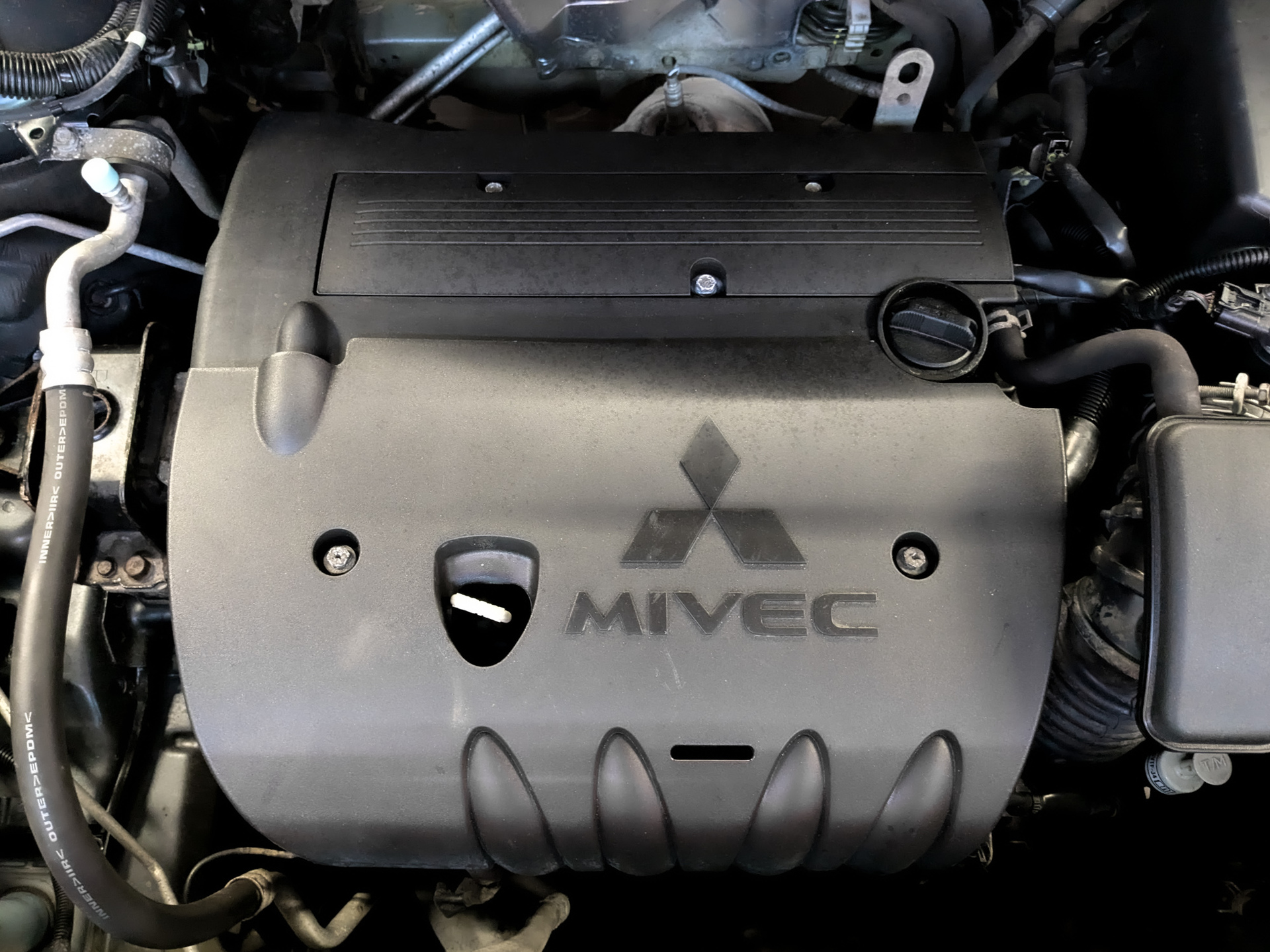 MITSUBISHI Outlander 2.00 (146 л.с), автомат, 2019, пробег 150 952 км