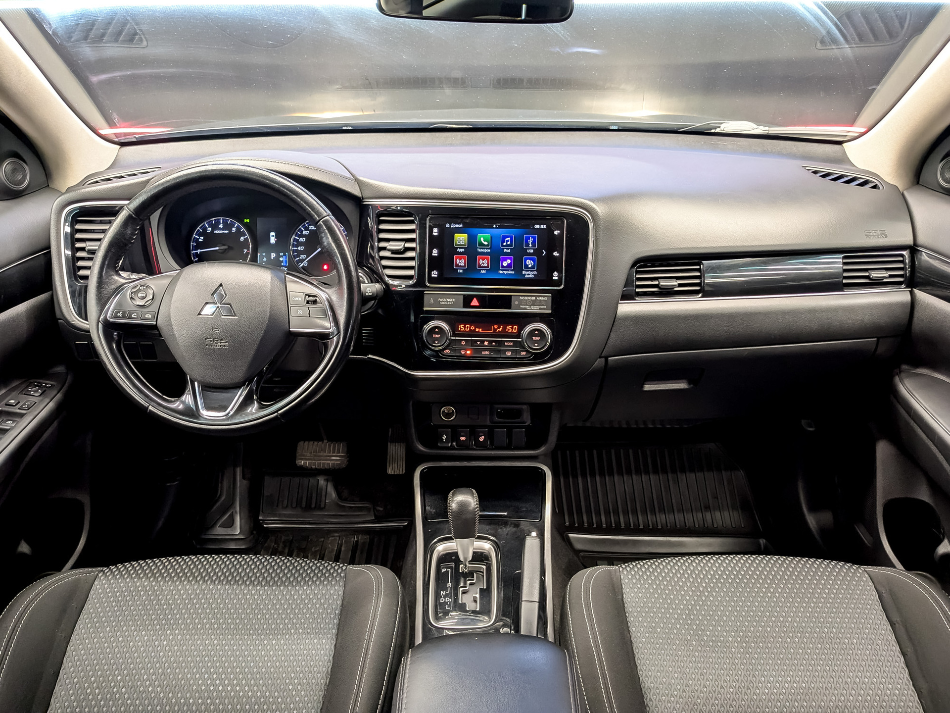 MITSUBISHI Outlander 2.00 (146 л.с), автомат, 2019, пробег 150 952 км