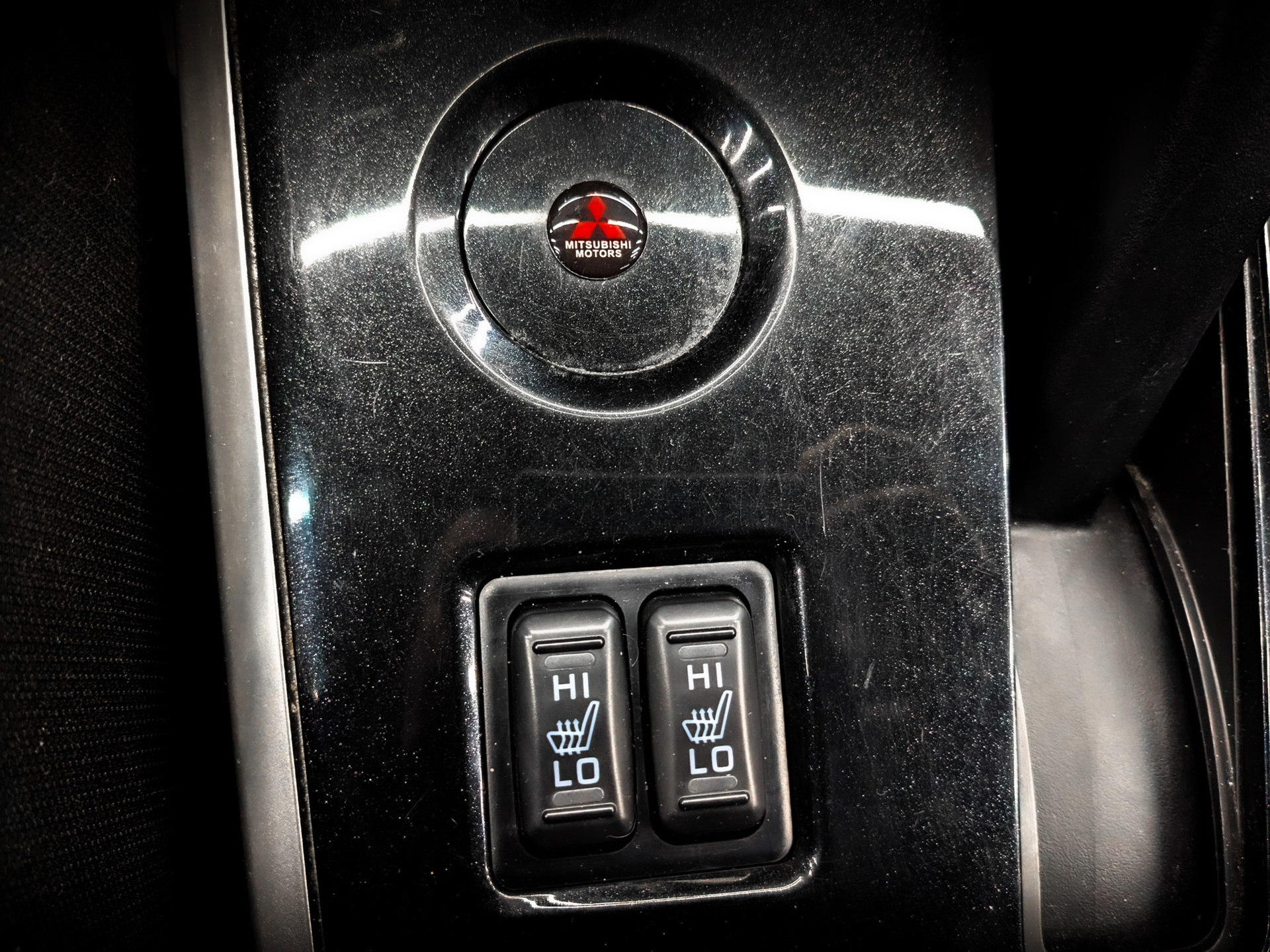 MITSUBISHI Outlander 2.00 (146 л.с), автомат, 2019, пробег 150 952 км