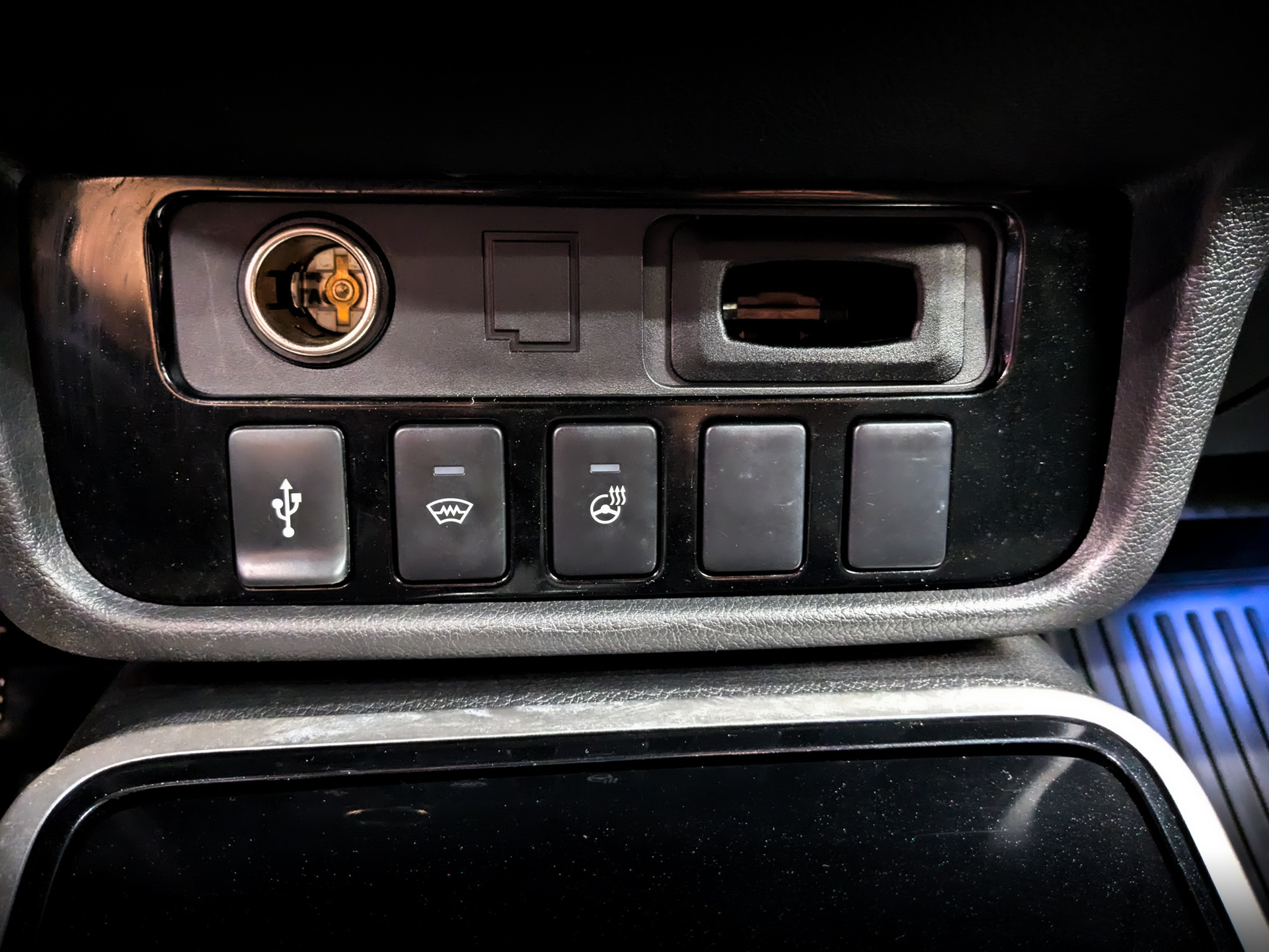 MITSUBISHI Outlander 2.00 (146 л.с), автомат, 2019, пробег 150 952 км