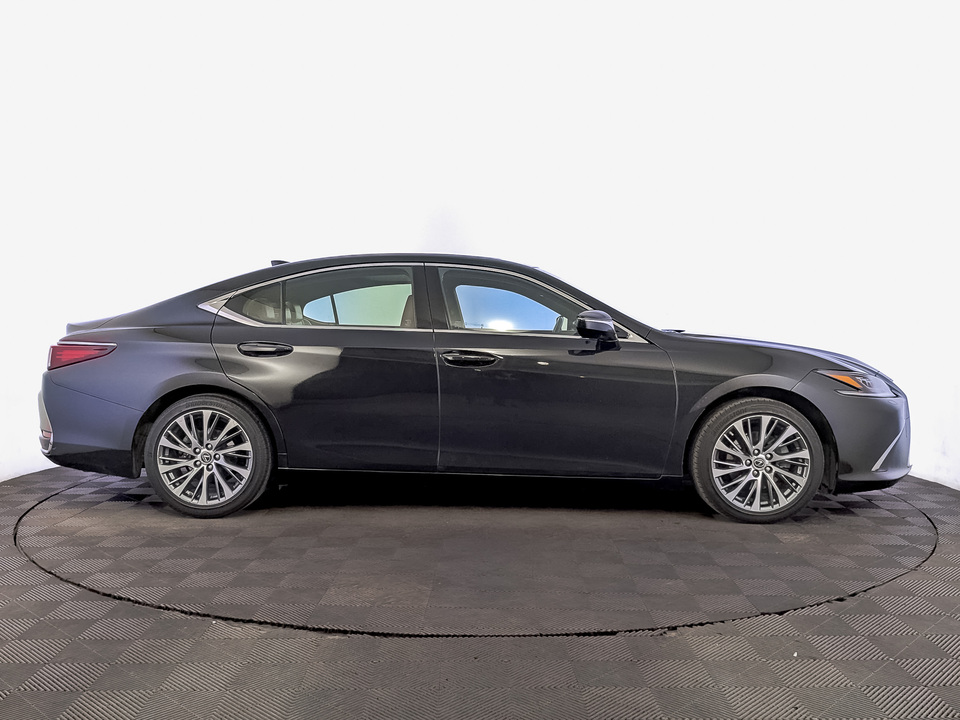 Фото Lexus ES с пробегом 114624 км