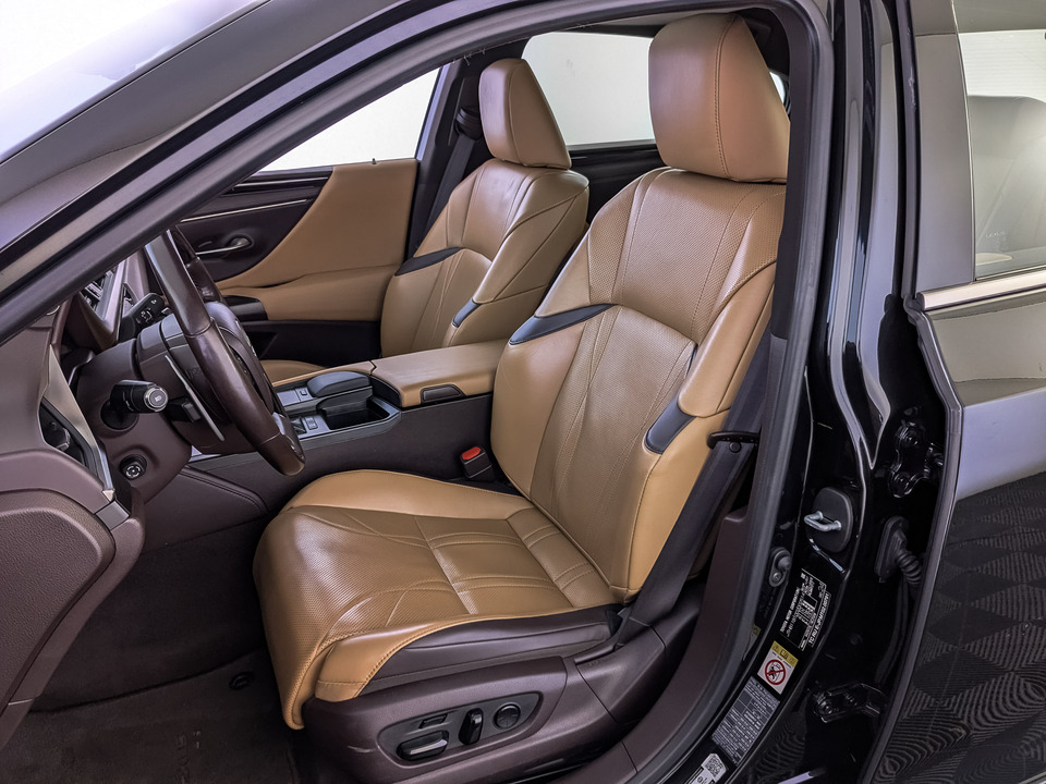 Фото Lexus ES с пробегом 114624 км