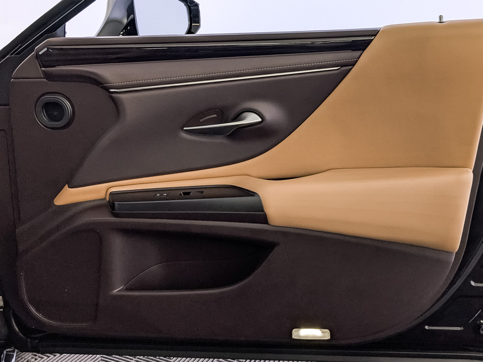 Фото Lexus ES с пробегом 114624 км