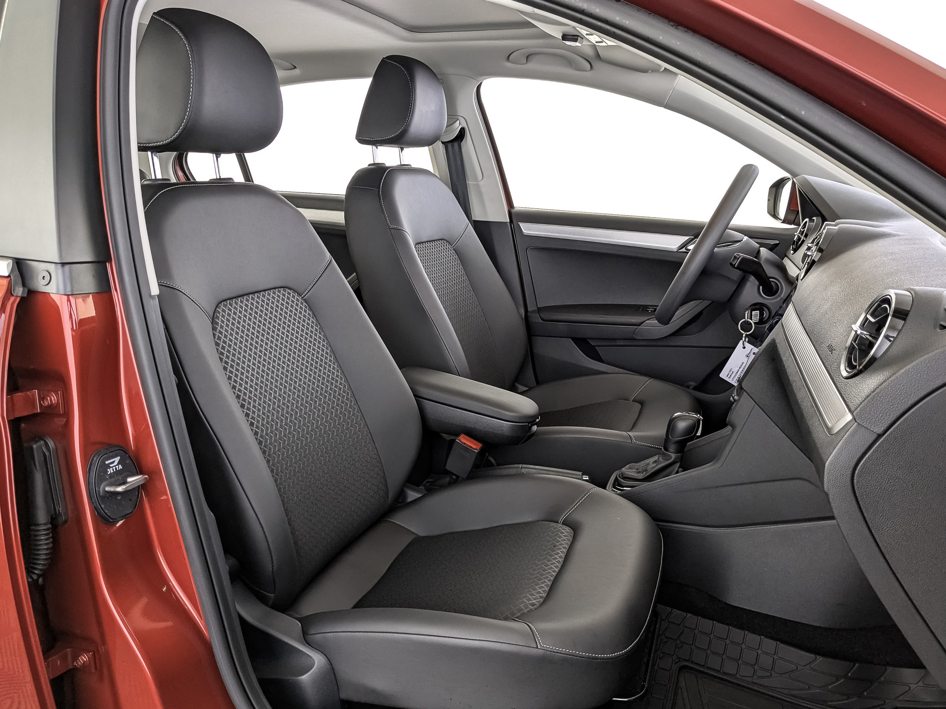 JETTA VA3 1.50 (112 л.с), автомат, 2023, пробег 608 км