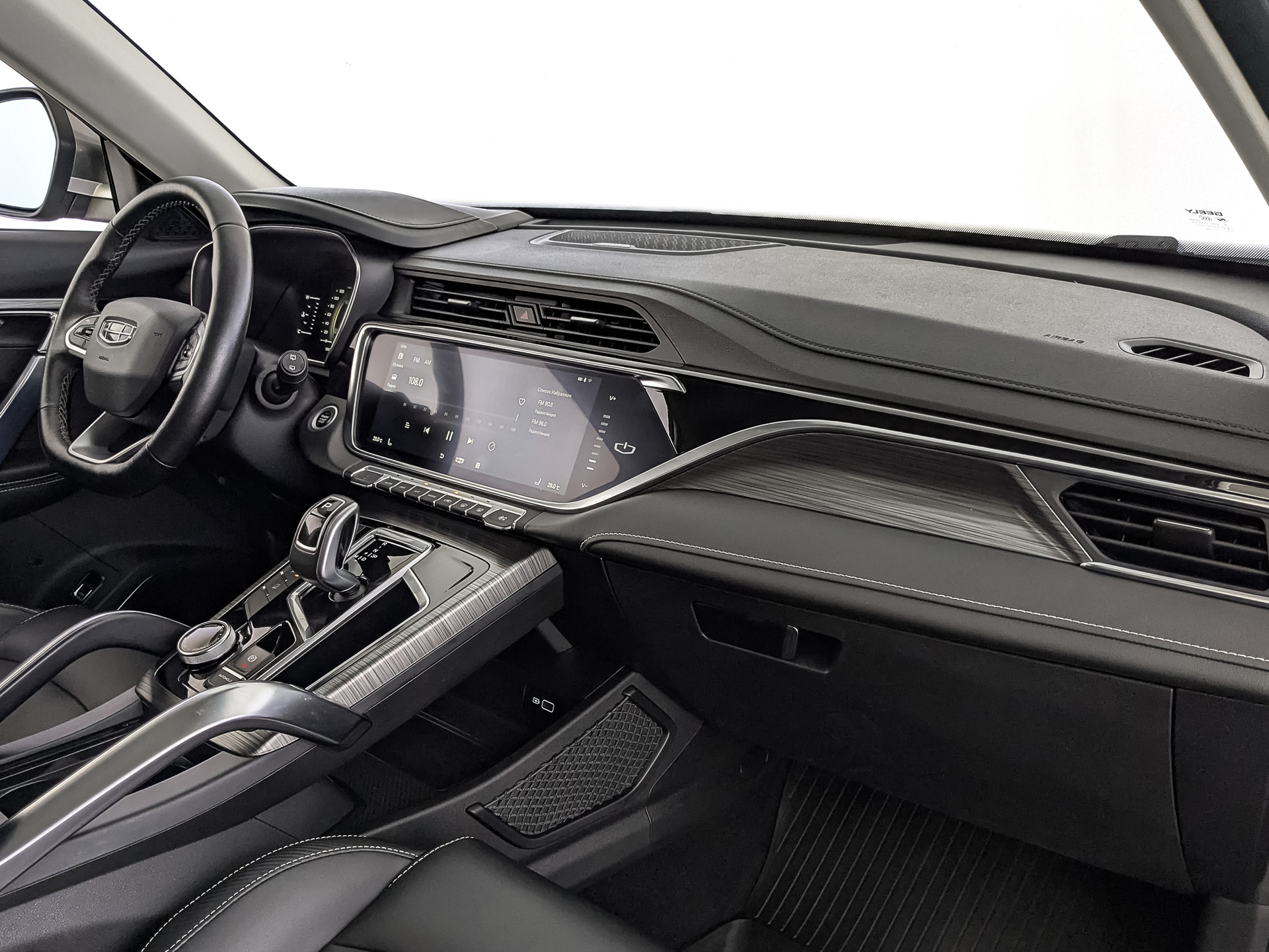 GEELY Atlas Pro 1.50 (177 л.с), автомат, 2022, пробег 98 019 км