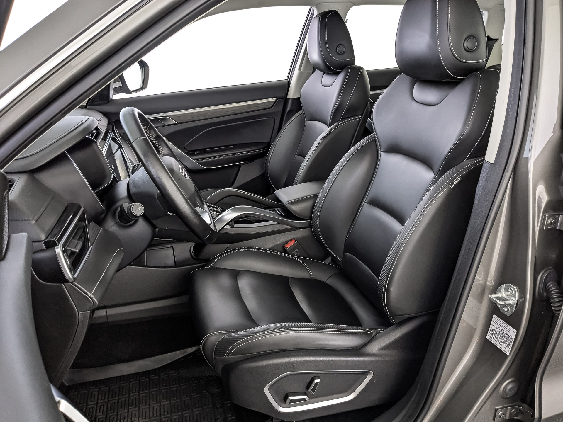GEELY Atlas Pro 1.50 (177 л.с), автомат, 2022, пробег 98 019 км