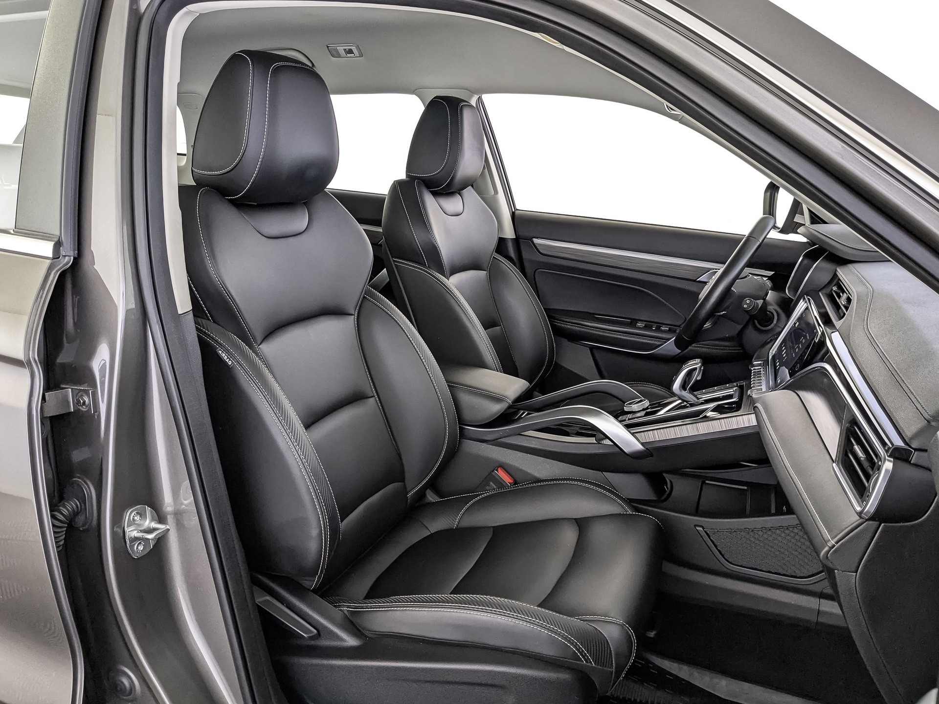 GEELY Atlas Pro 1.50 (177 л.с), автомат, 2022, пробег 98 019 км