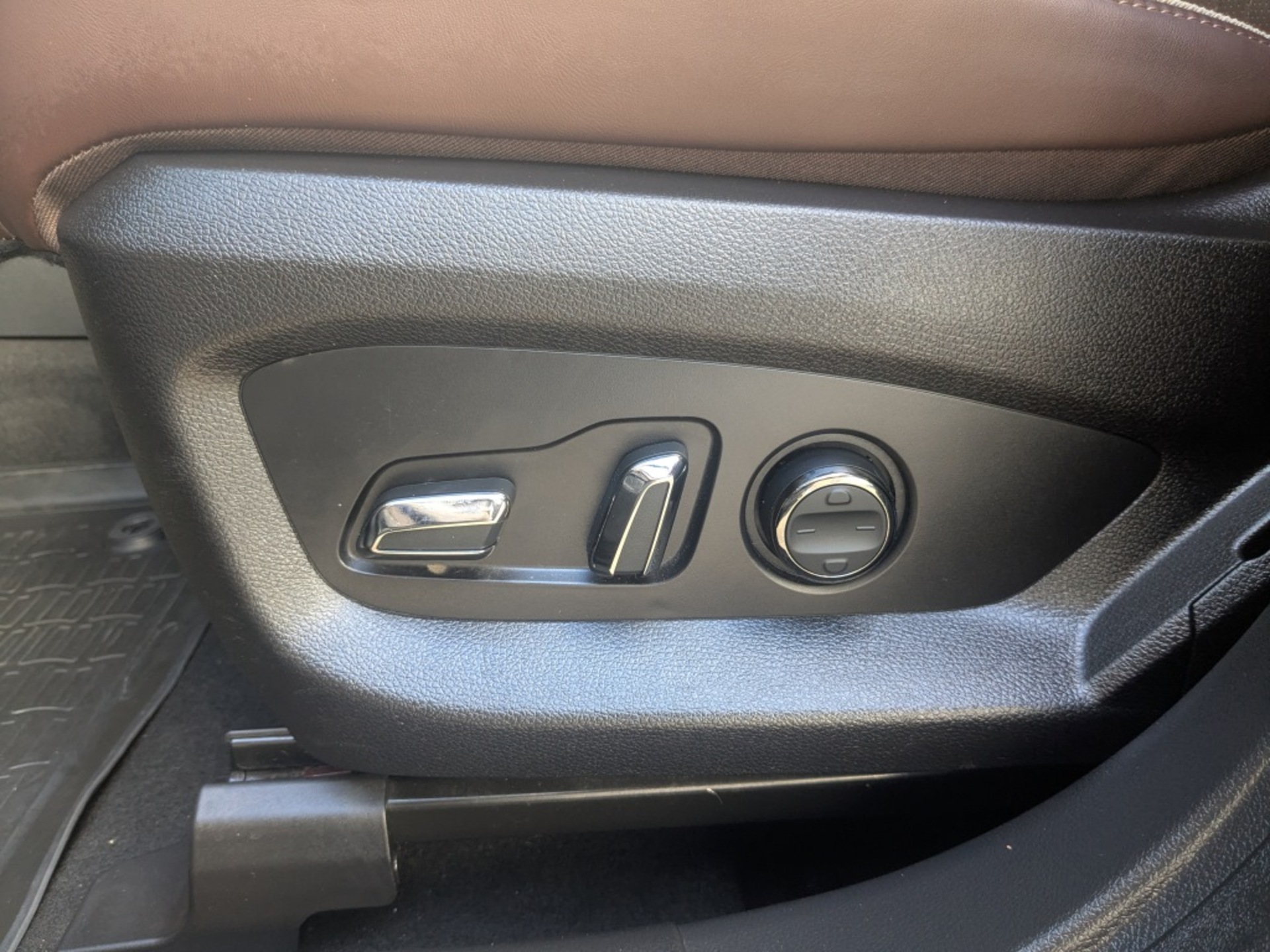 EXEED VX 2.00 (249 л.с), автомат, 2023, пробег 72 403 км