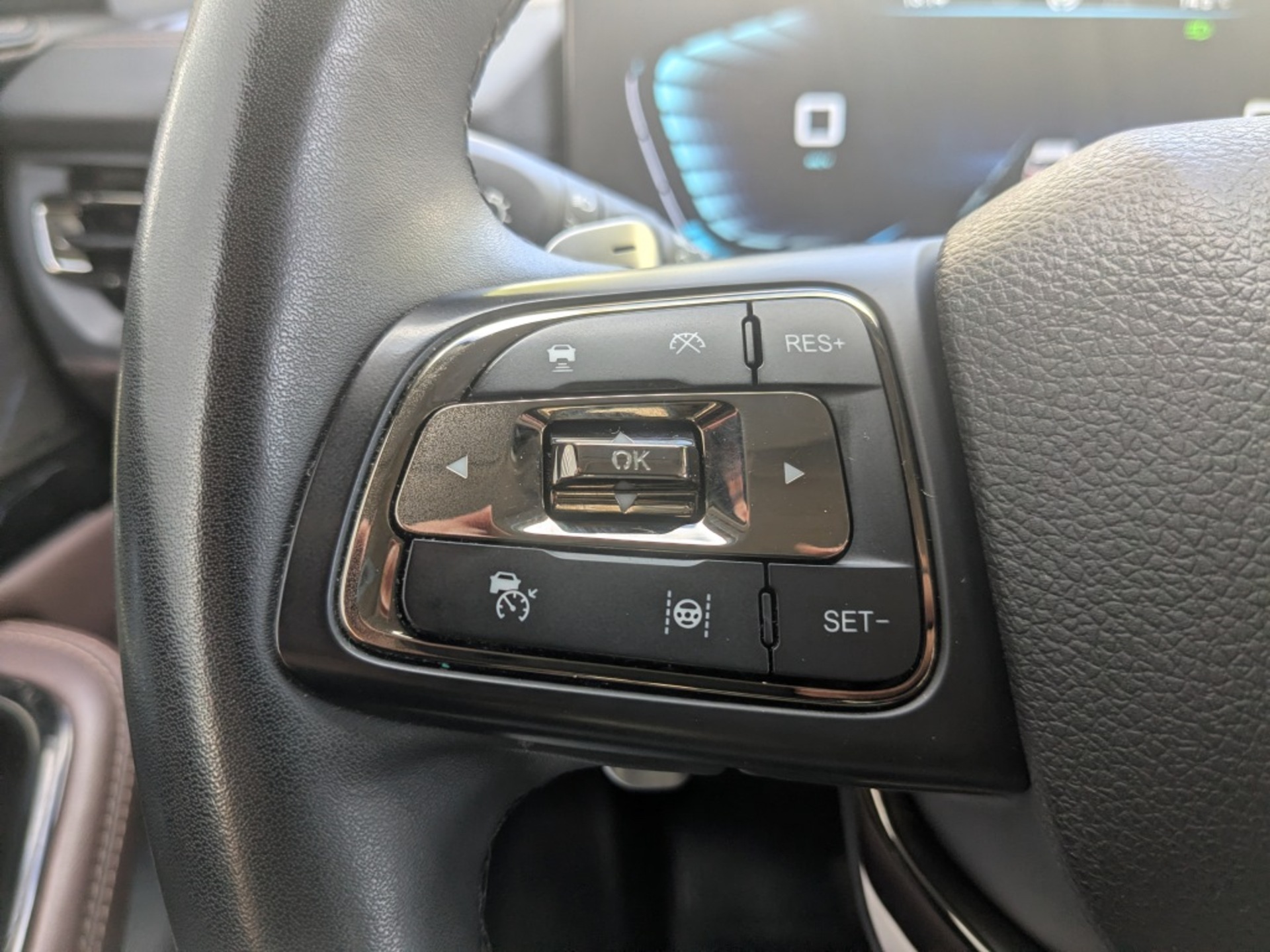 EXEED VX 2.00 (249 л.с), автомат, 2023, пробег 72 403 км