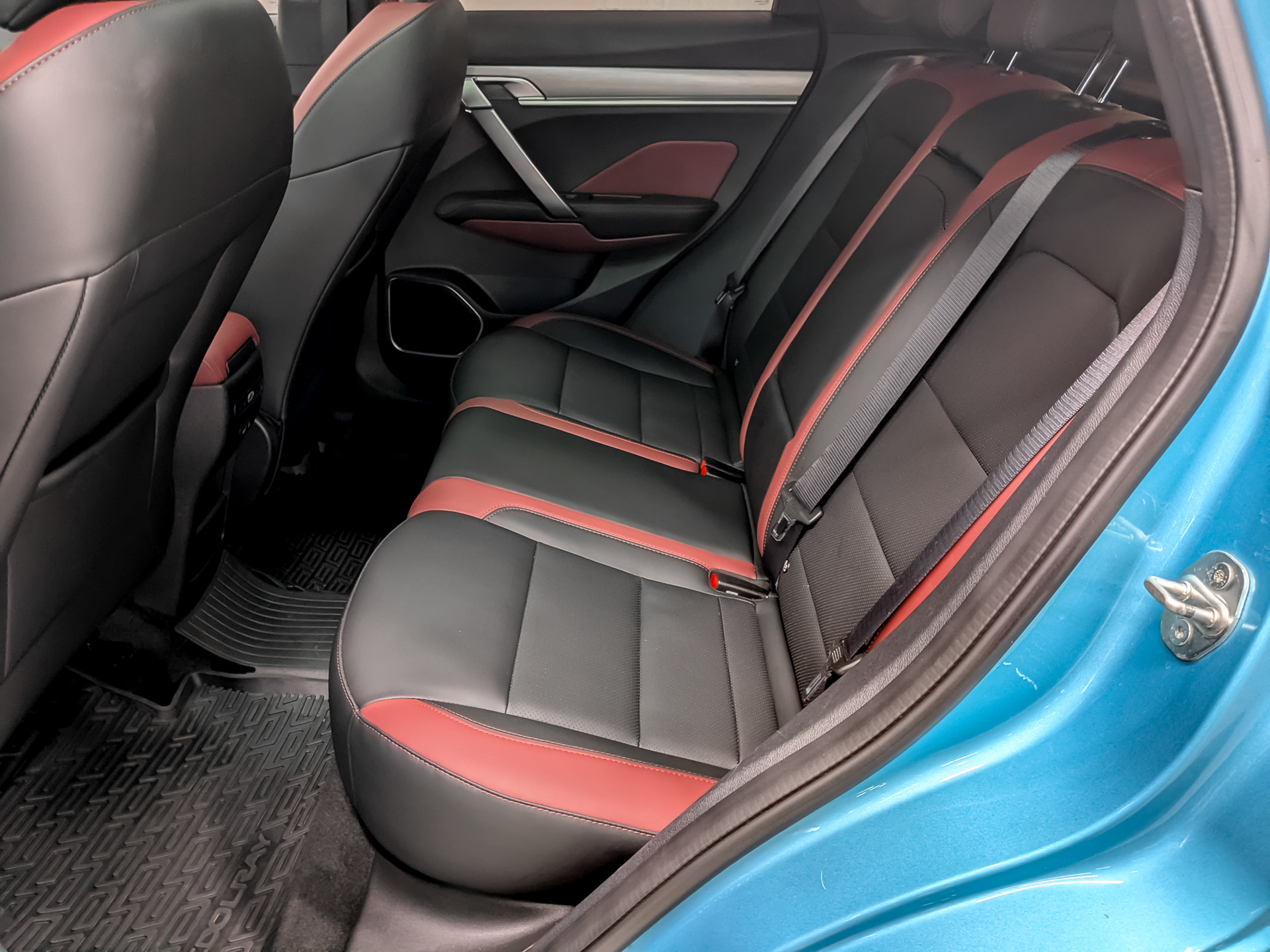 GEELY Coolray 1.50 (149 л.с), автомат, 2023, пробег 61 905 км