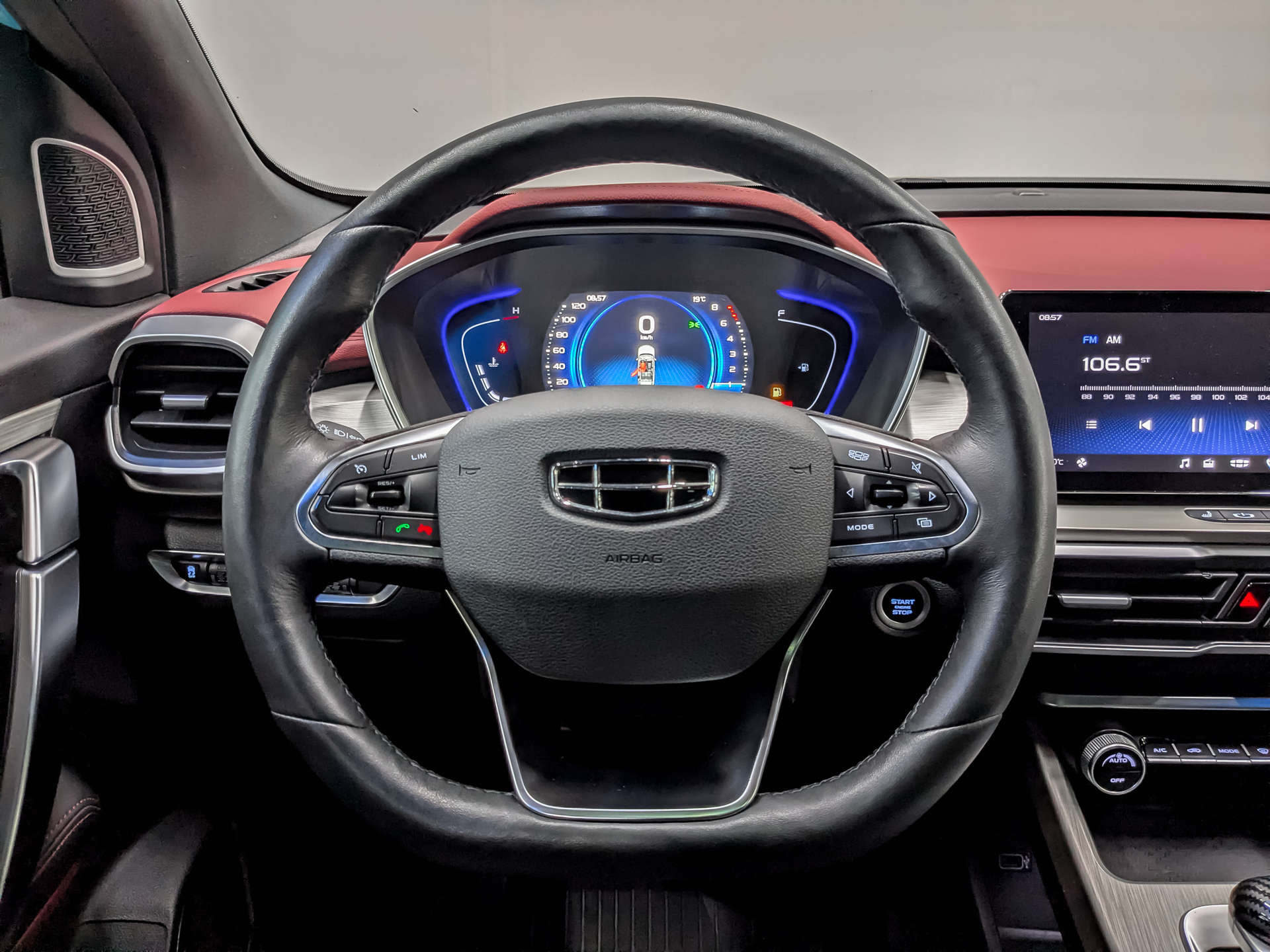 GEELY Coolray 1.50 (149 л.с), автомат, 2023, пробег 61 905 км