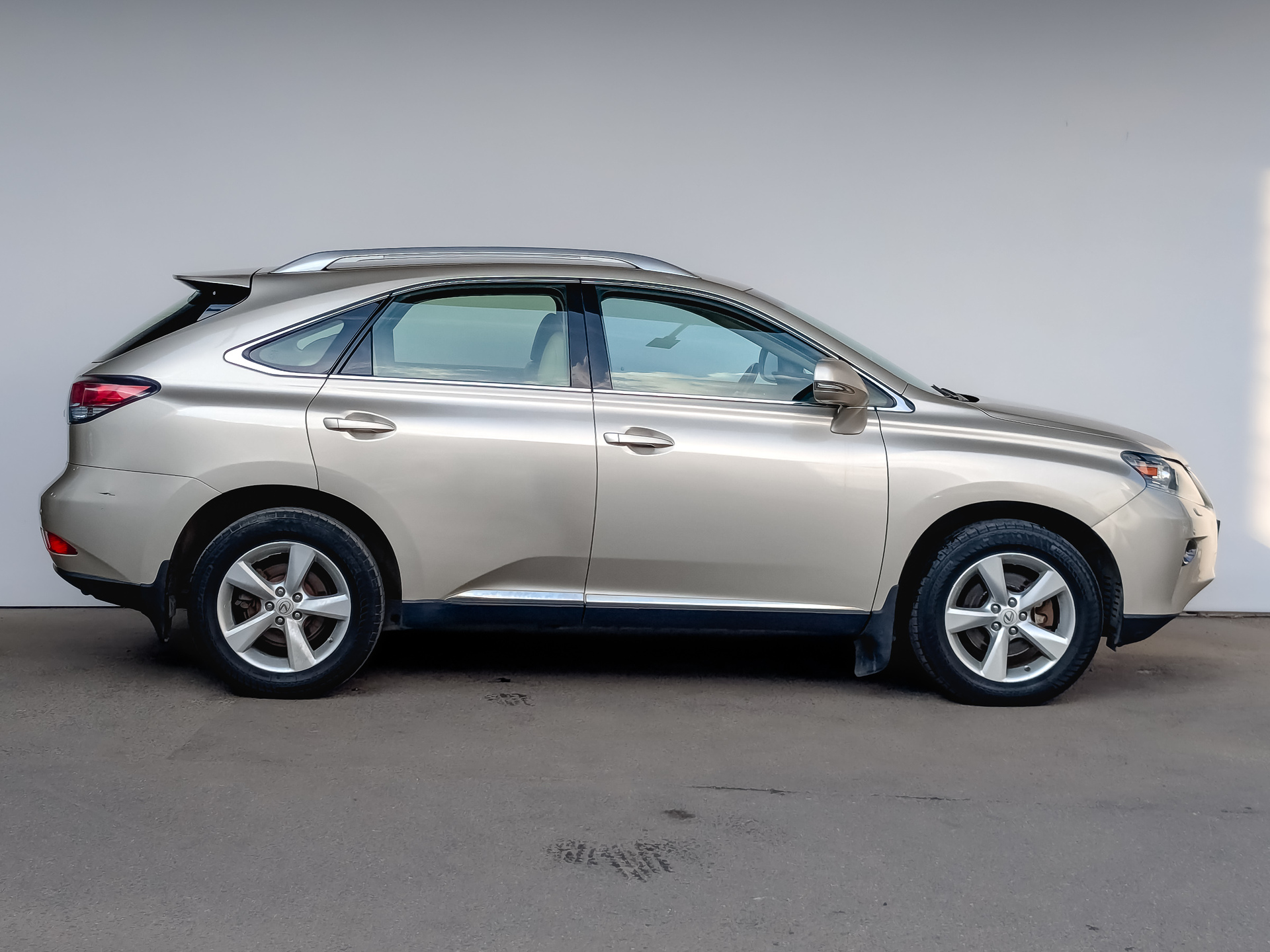 LEXUS RX 2.70 (188 л.с), автомат, 2014, пробег 216 288 км