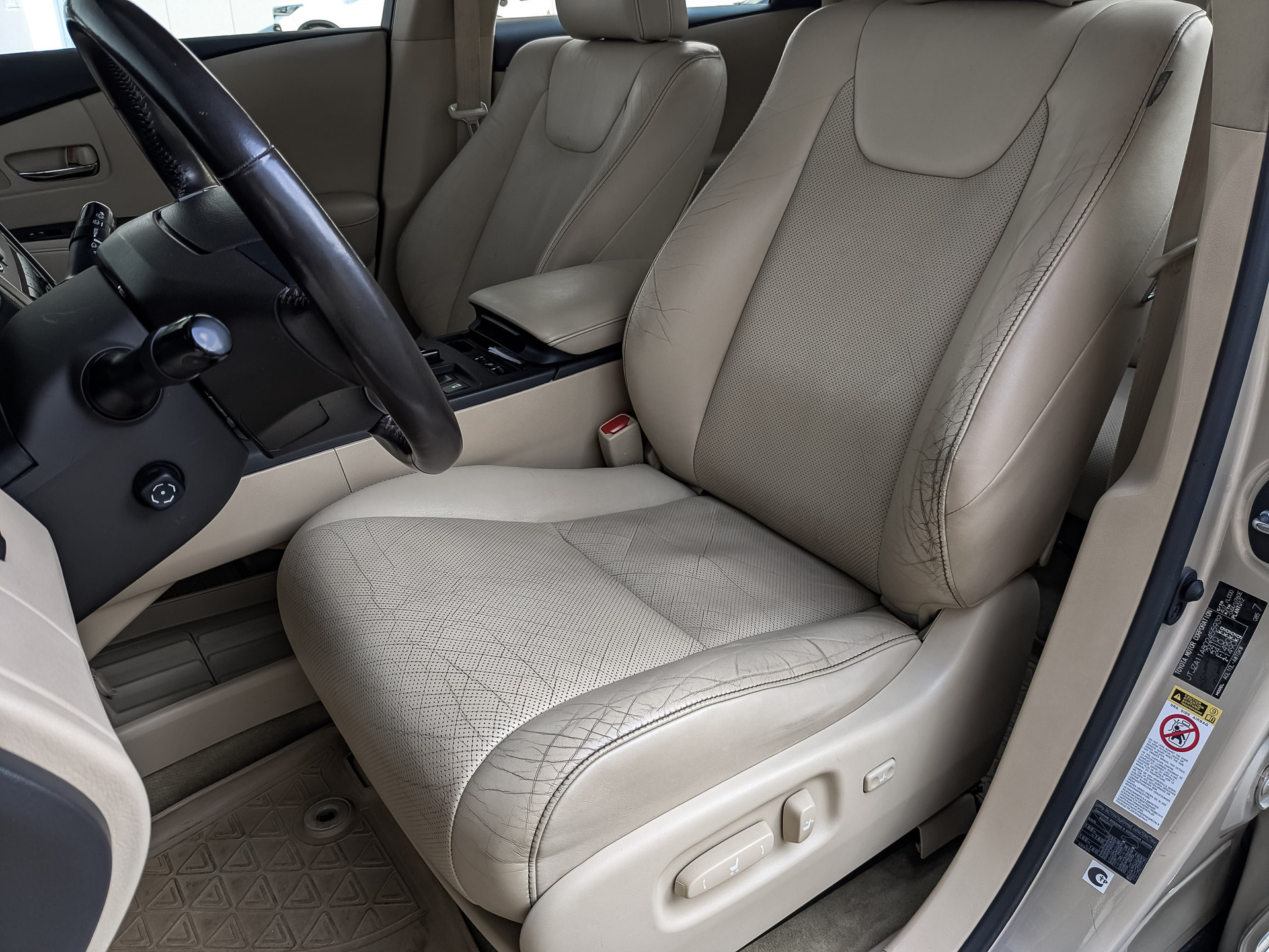 LEXUS RX 2.70 (188 л.с), автомат, 2014, пробег 216 288 км
