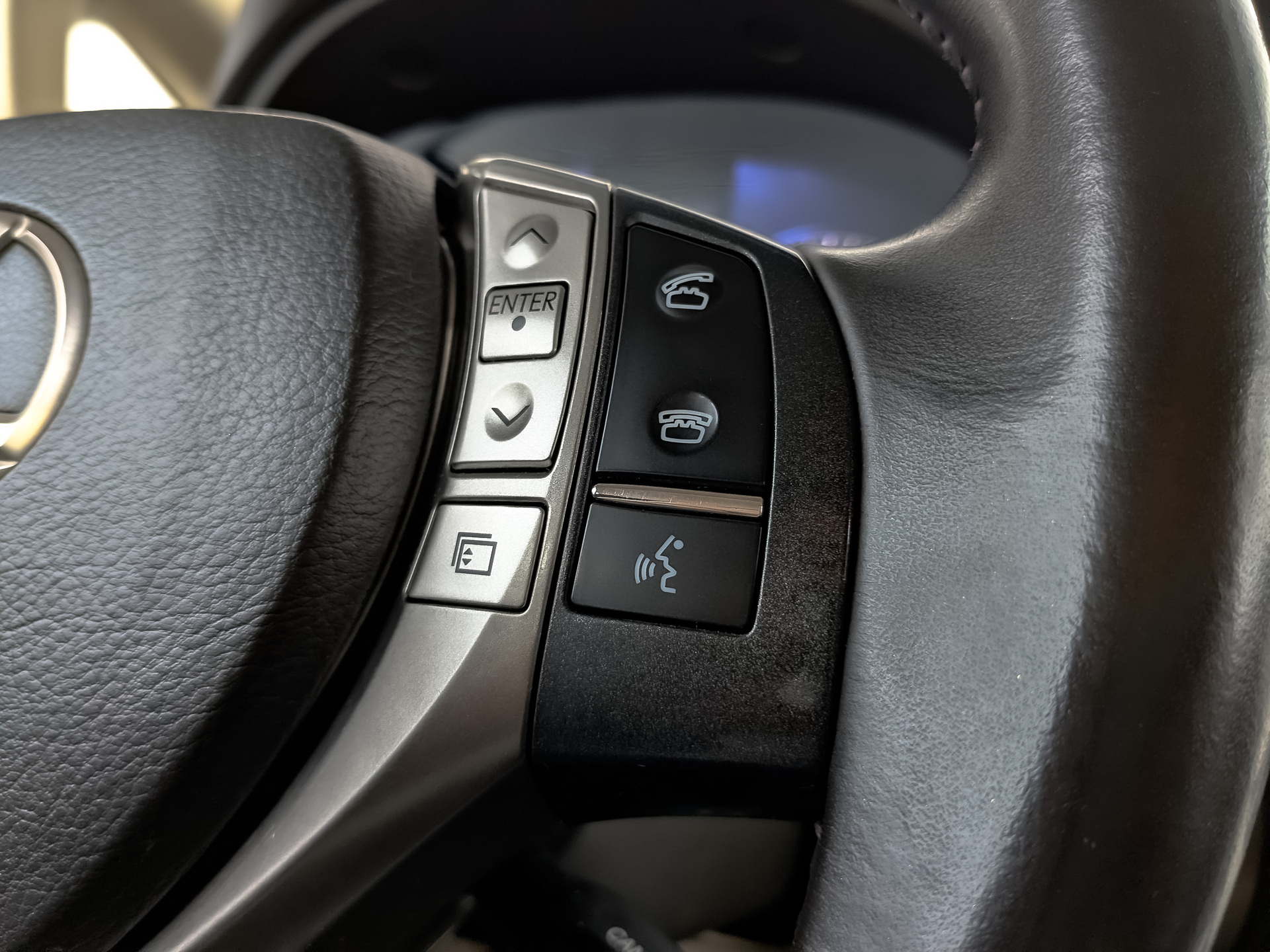LEXUS RX 2.70 (188 л.с), автомат, 2014, пробег 216 288 км
