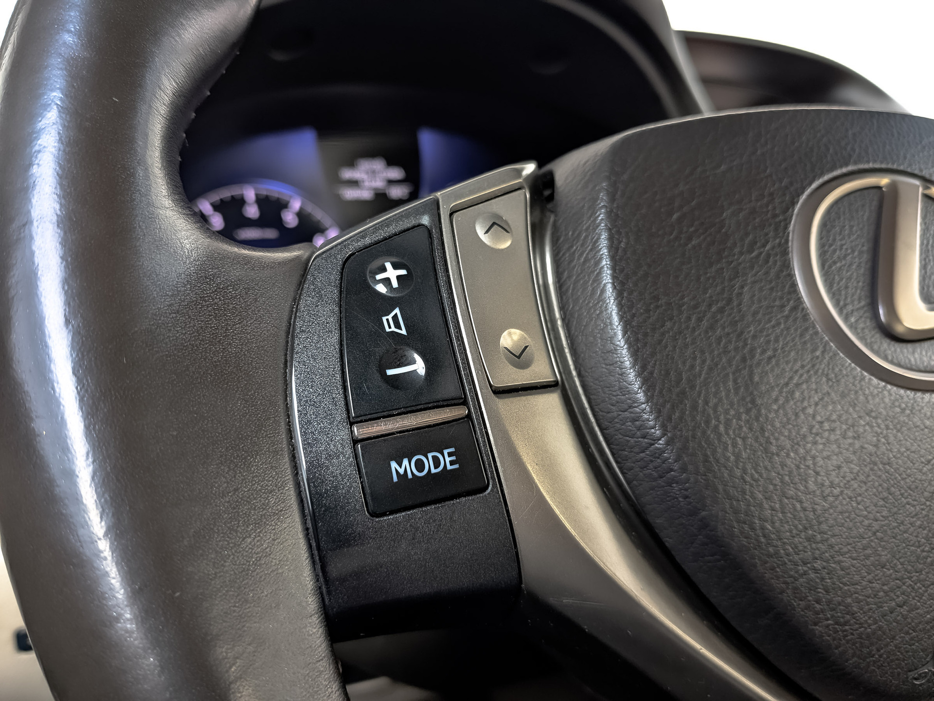 LEXUS RX 2.70 (188 л.с), автомат, 2014, пробег 216 288 км