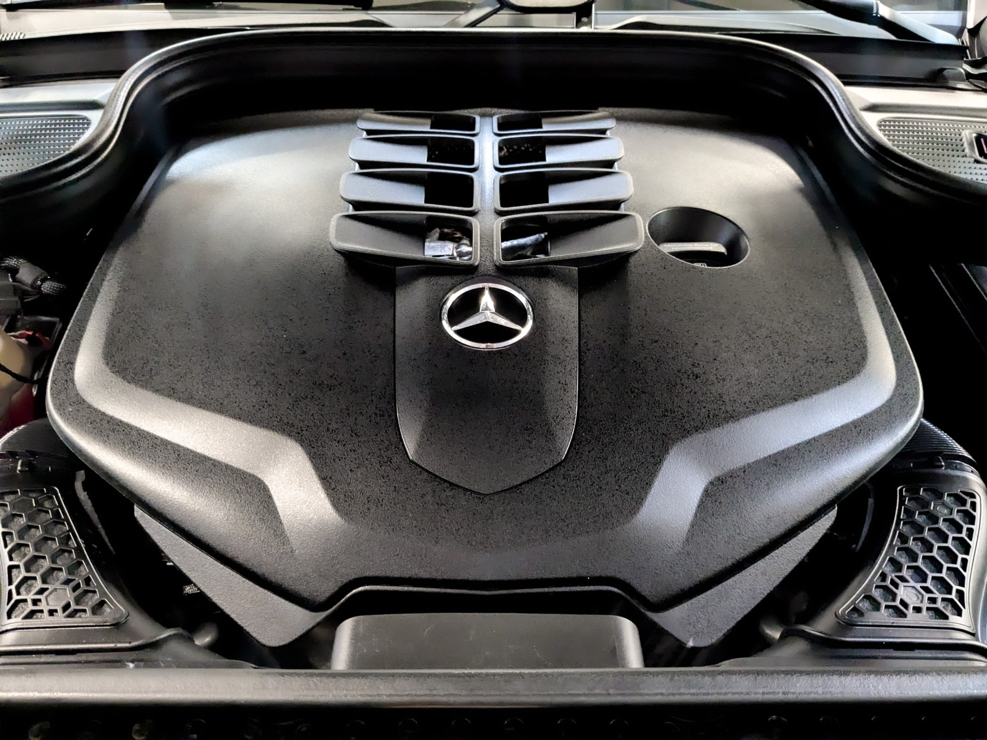 MERCEDES-BENZ GLS 4.00 (489 л.с), автомат, 2020, пробег 93 460 км