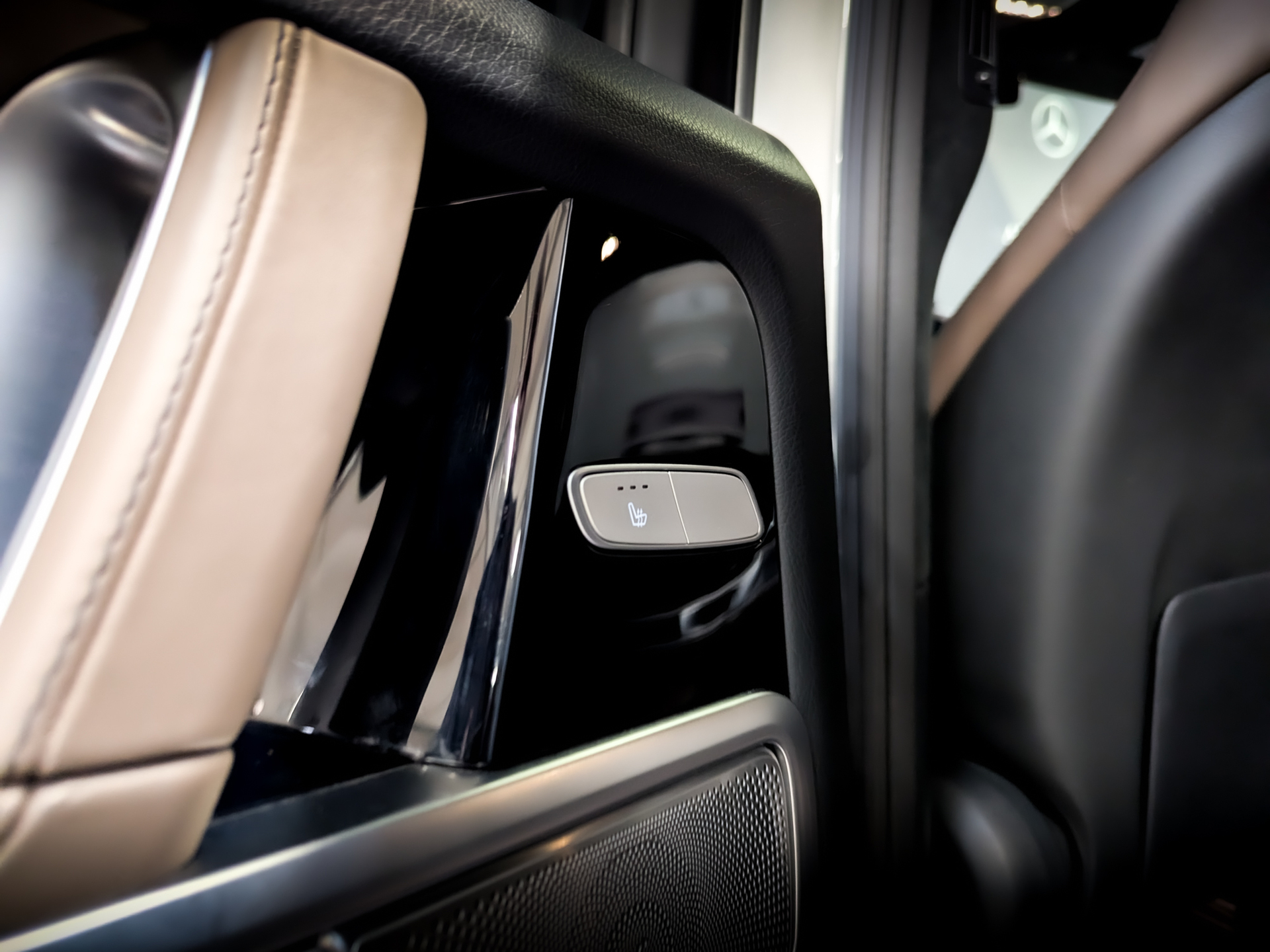 MERCEDES-BENZ G-Класс 4.00 (585 л.с), автомат, 2021, пробег 64 005 км