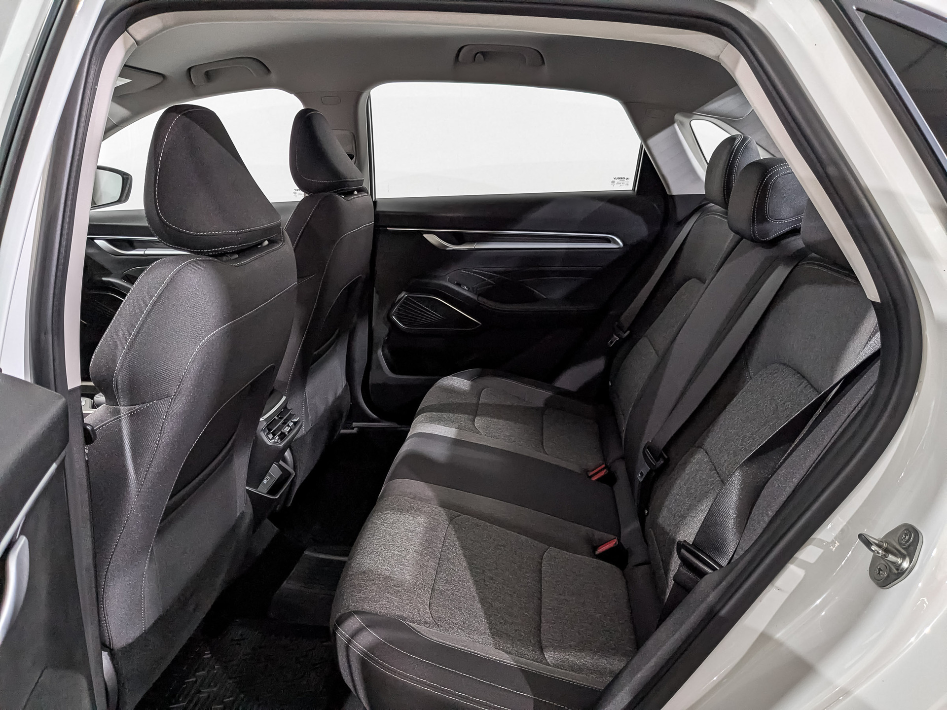 GEELY Emgrand 7 II 1.50 (122 л.с), автомат, 2024, пробег 43 608 км