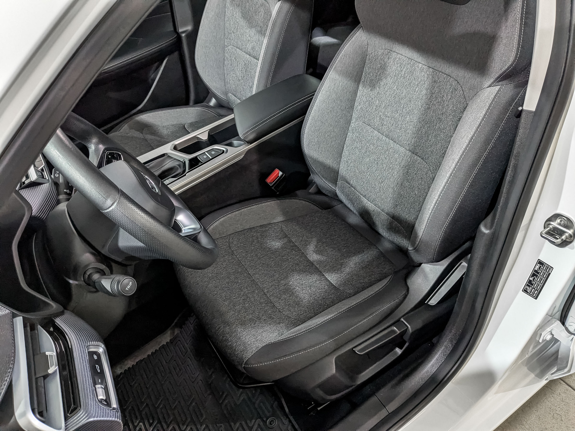 GEELY Emgrand 7 II 1.50 (122 л.с), автомат, 2024, пробег 43 608 км