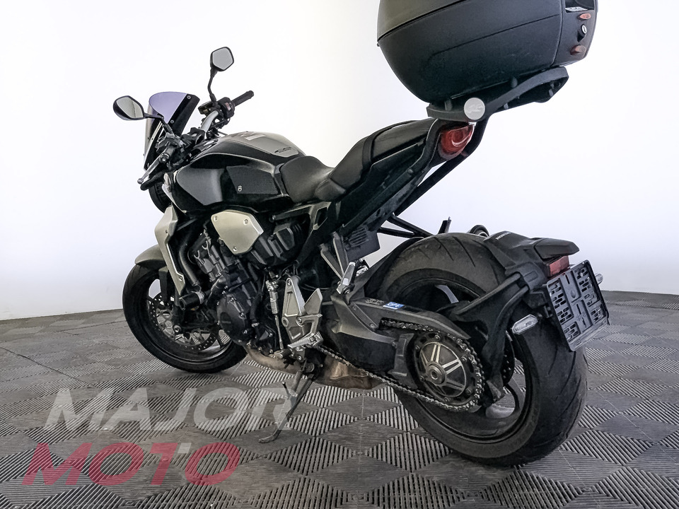 Honda CB 1000R - фото №7