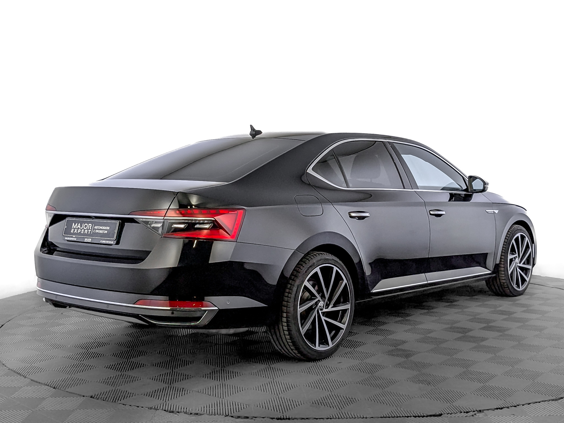 SKODA Superb 2.00 (186 л.с), автомат, 2024, пробег 82 225 км