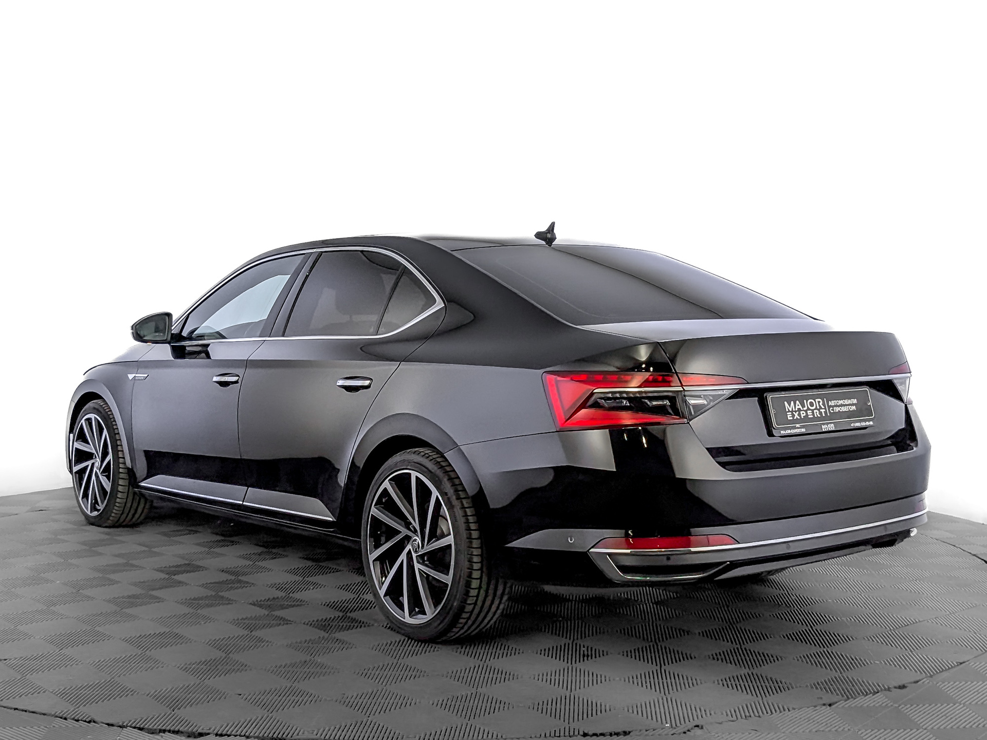 SKODA Superb 2.00 (186 л.с), автомат, 2024, пробег 82 225 км