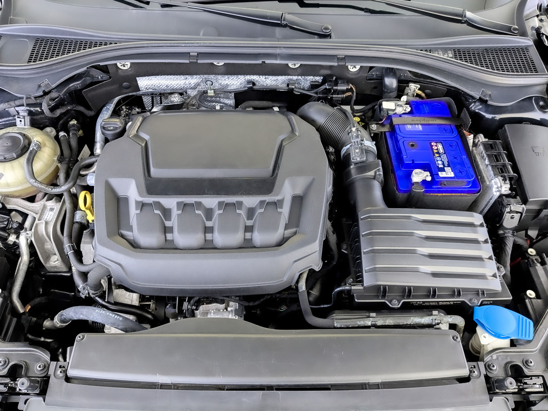 SKODA Superb 2.00 (186 л.с), автомат, 2024, пробег 82 225 км