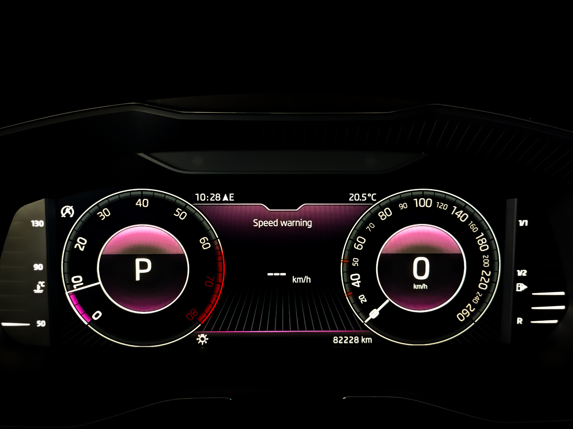 SKODA Superb 2.00 (186 л.с), автомат, 2024, пробег 82 225 км