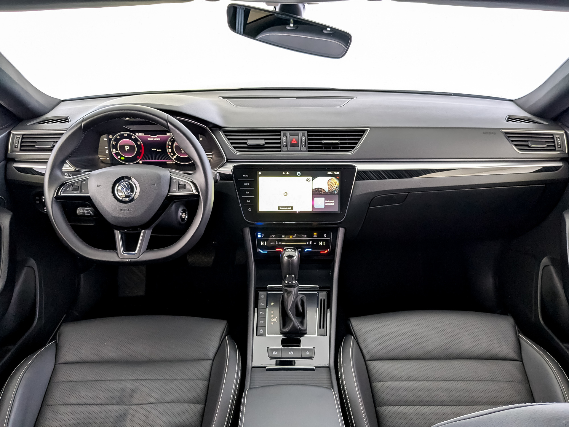 SKODA Superb 2.00 (186 л.с), автомат, 2024, пробег 82 225 км