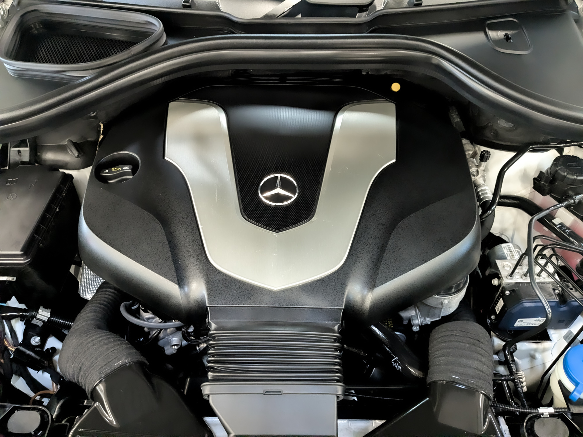 MERCEDES-BENZ GLS 3.00 (249 л.с), автомат, 2017, пробег 143 450 км