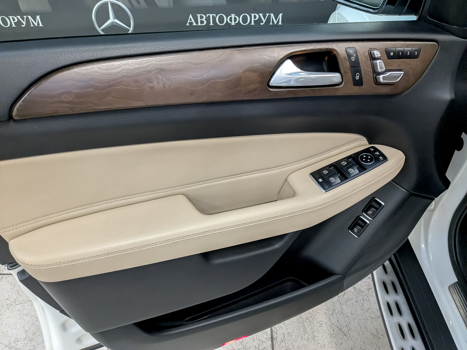 MERCEDES-BENZ GLS 3.00 (249 л.с), автомат, 2017, пробег 143 450 км