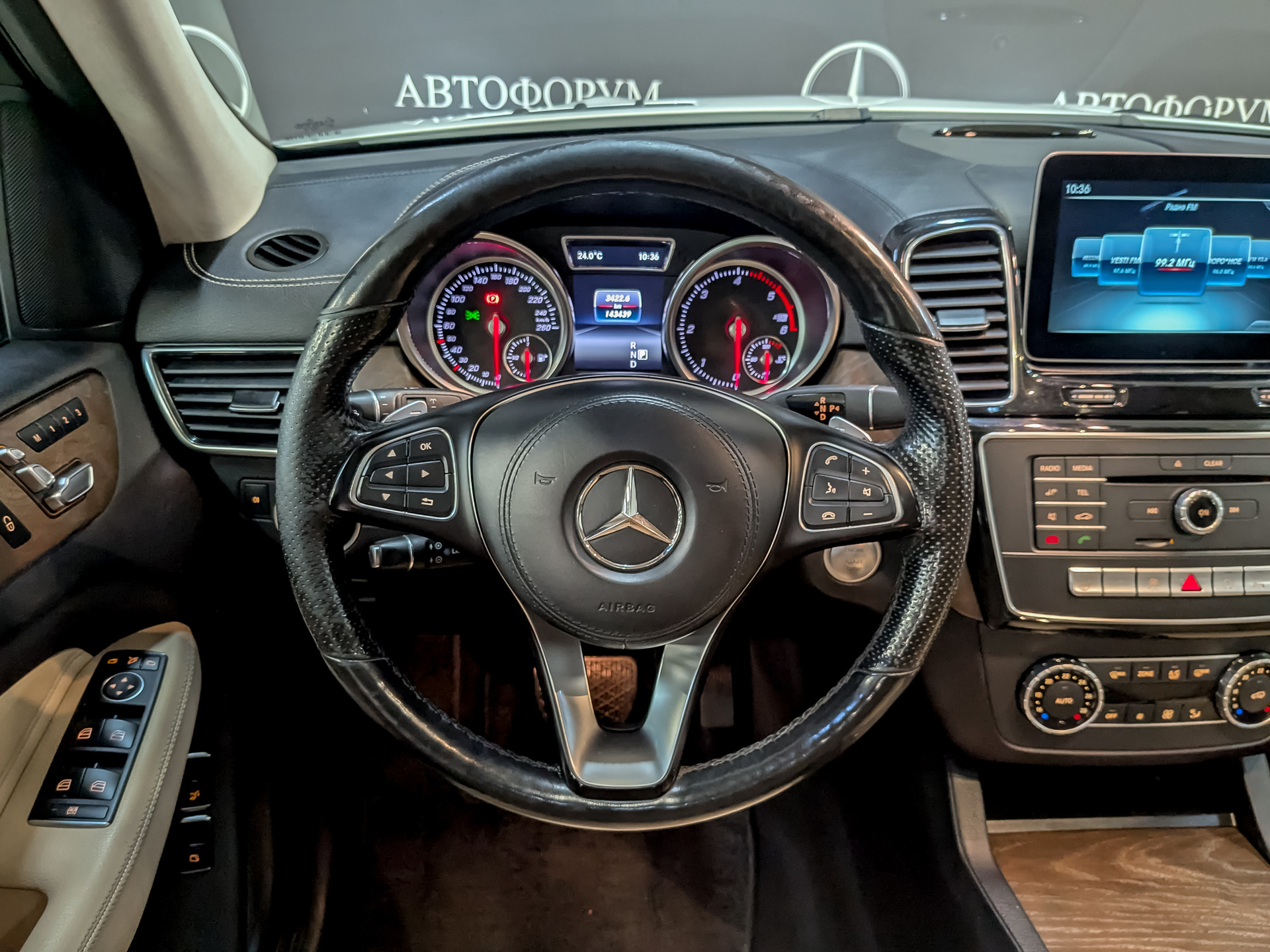 MERCEDES-BENZ GLS 3.00 (249 л.с), автомат, 2017, пробег 143 450 км